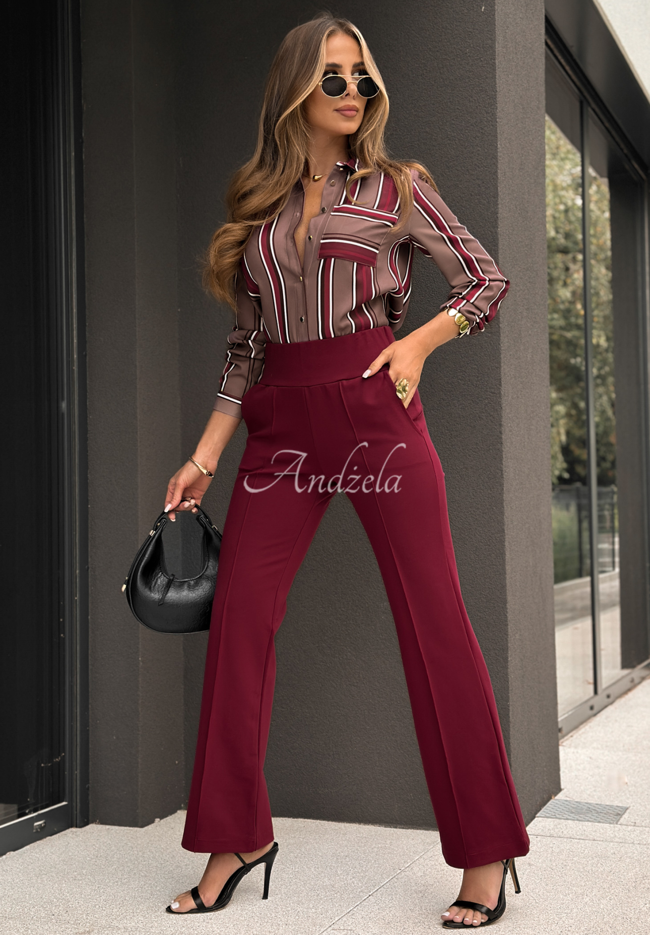 Pantaloni evazați din material Can&#039;t Ignore Me