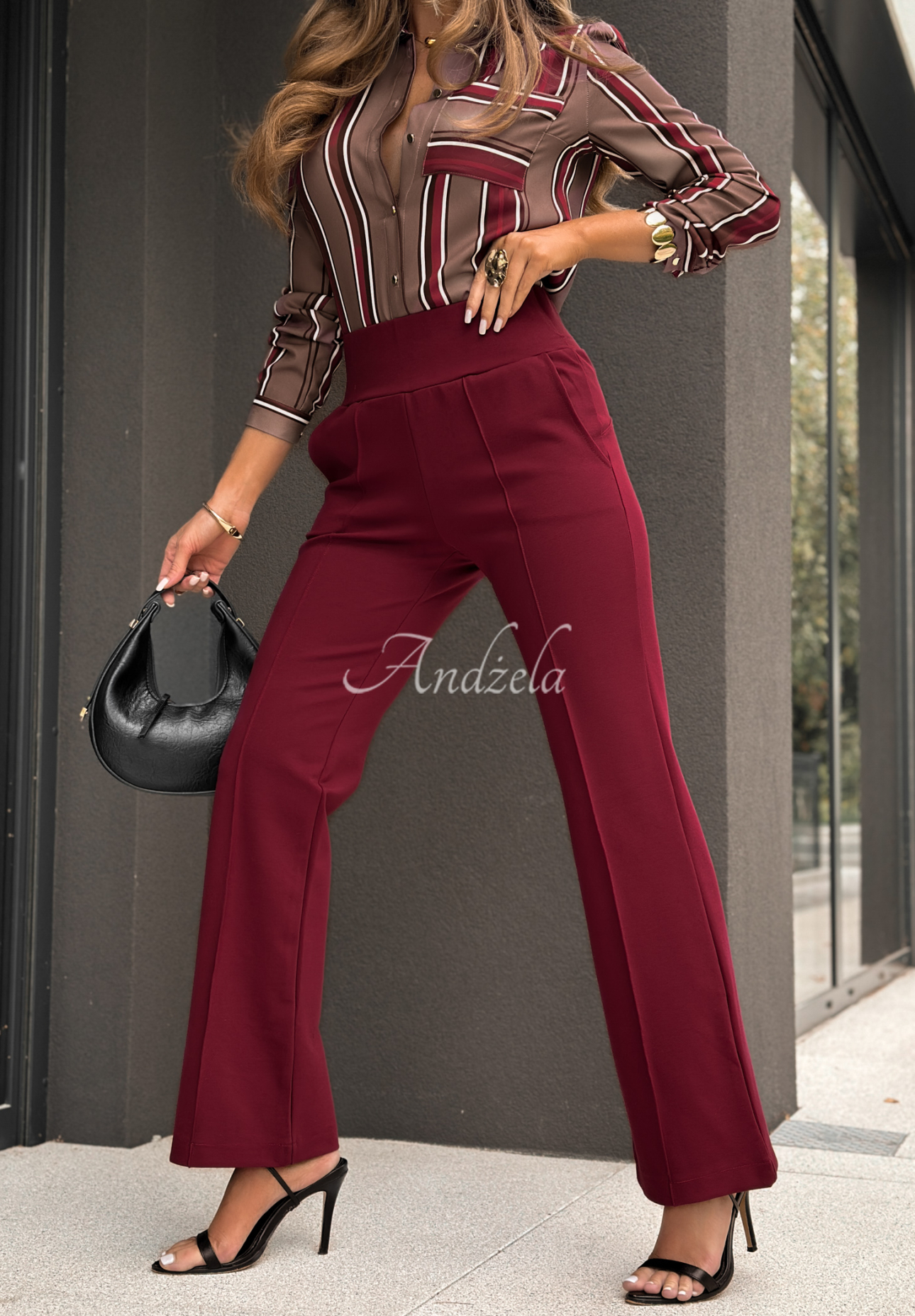Pantaloni evazați din material Can&#039;t Ignore Me