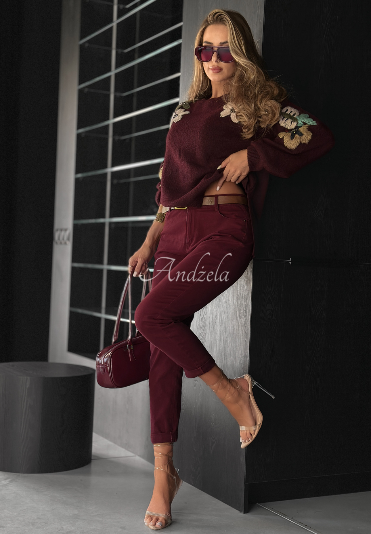 Blugi mom fit cu curea Don’t Expect Much