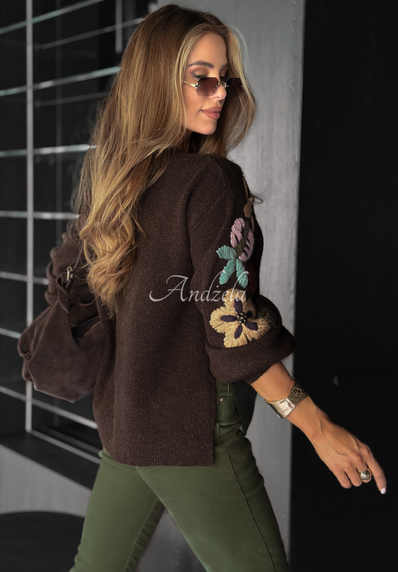 Pulover cu flori brodate Colorful Flowers