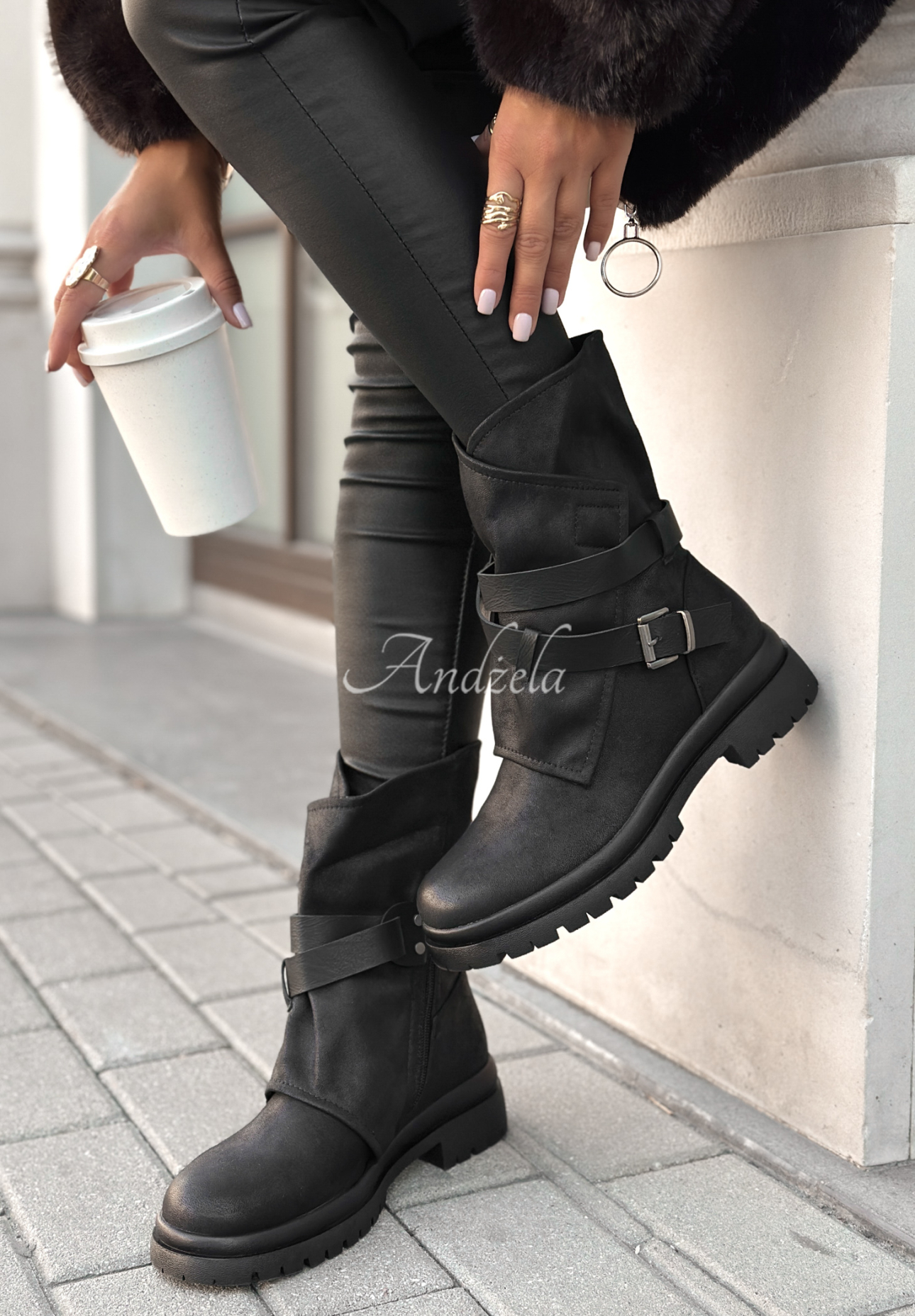 Botine din piele Still So Warm cu catarame