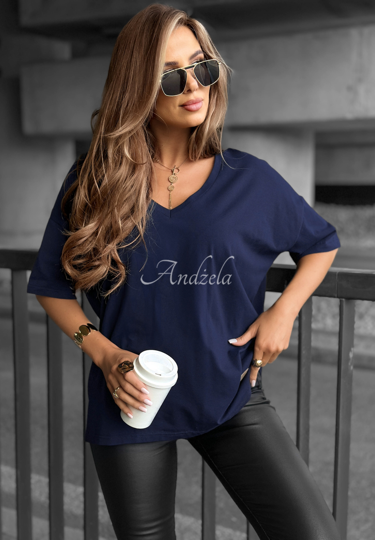 Tricou oversize cu decolteu în V Cascade