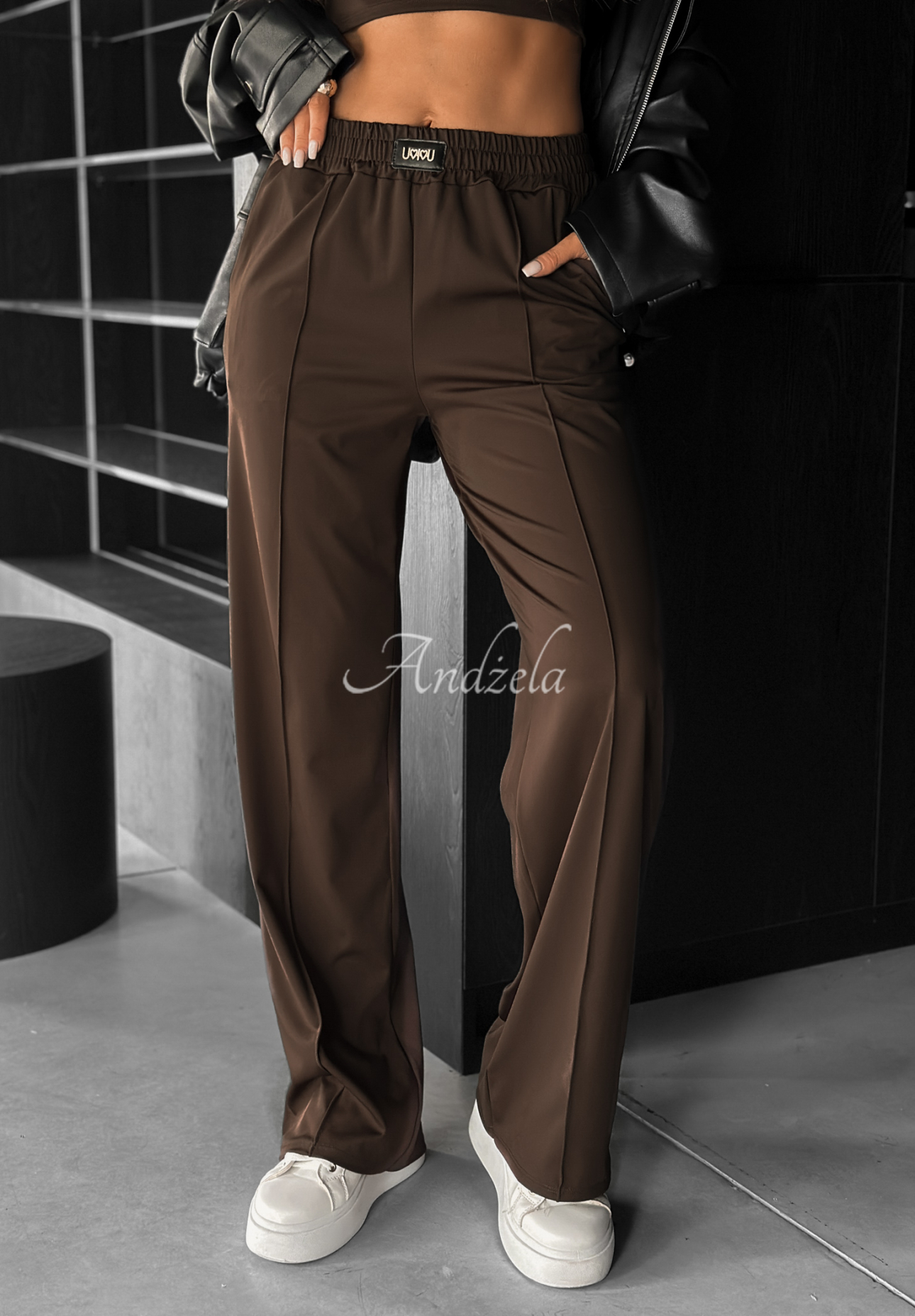 Set de trening format din tricou și pantaloni wide leg Unsent Message