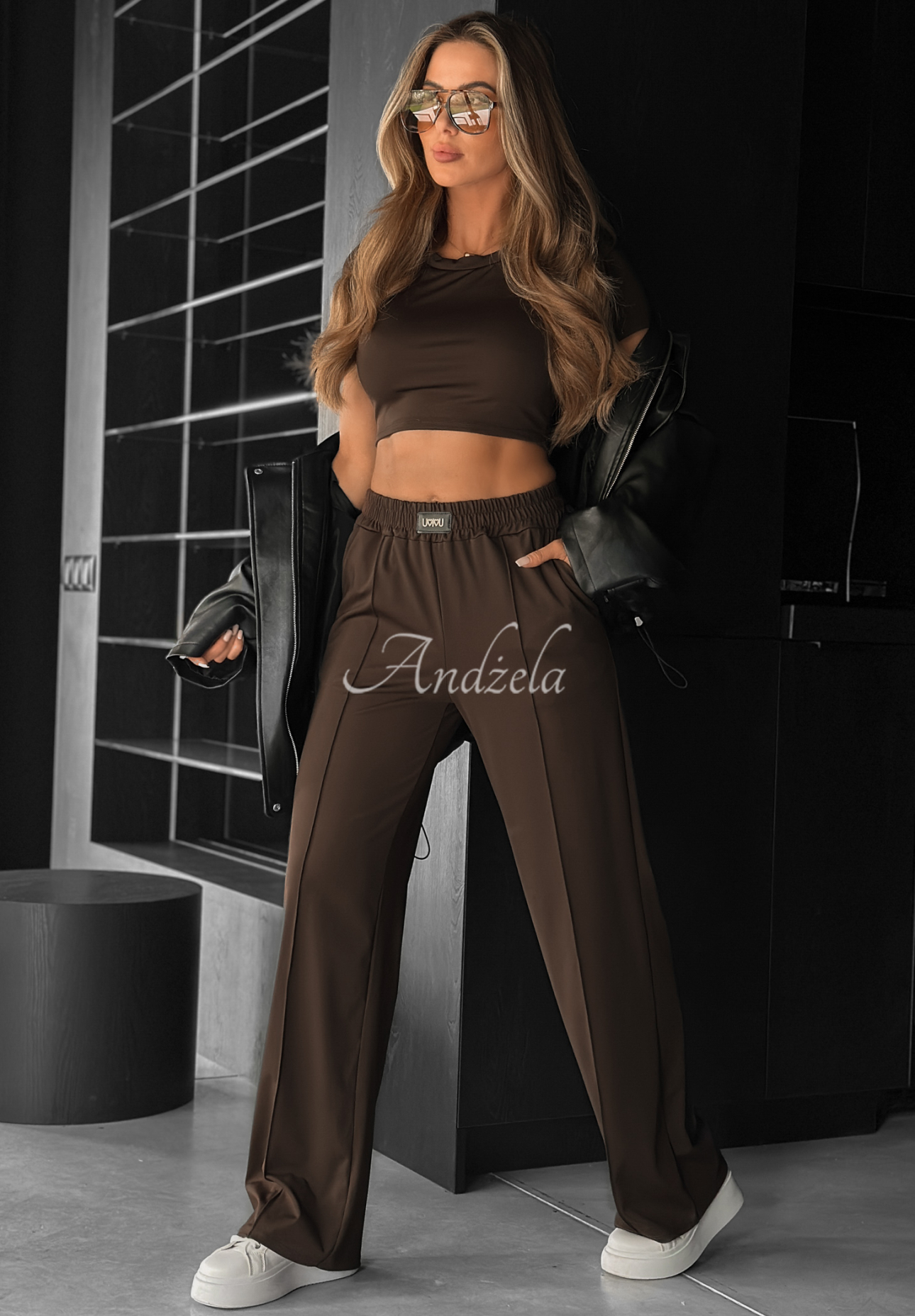 Set de trening format din tricou și pantaloni wide leg Unsent Message