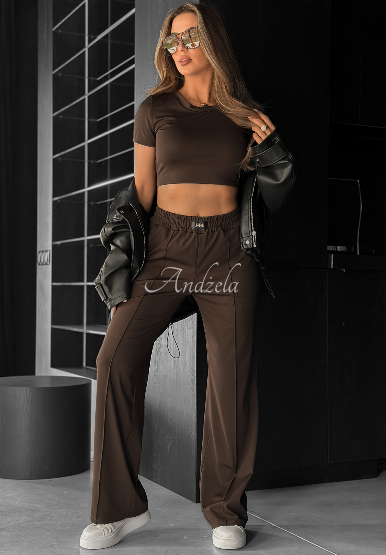 Set de trening format din tricou și pantaloni wide leg Unsent Message