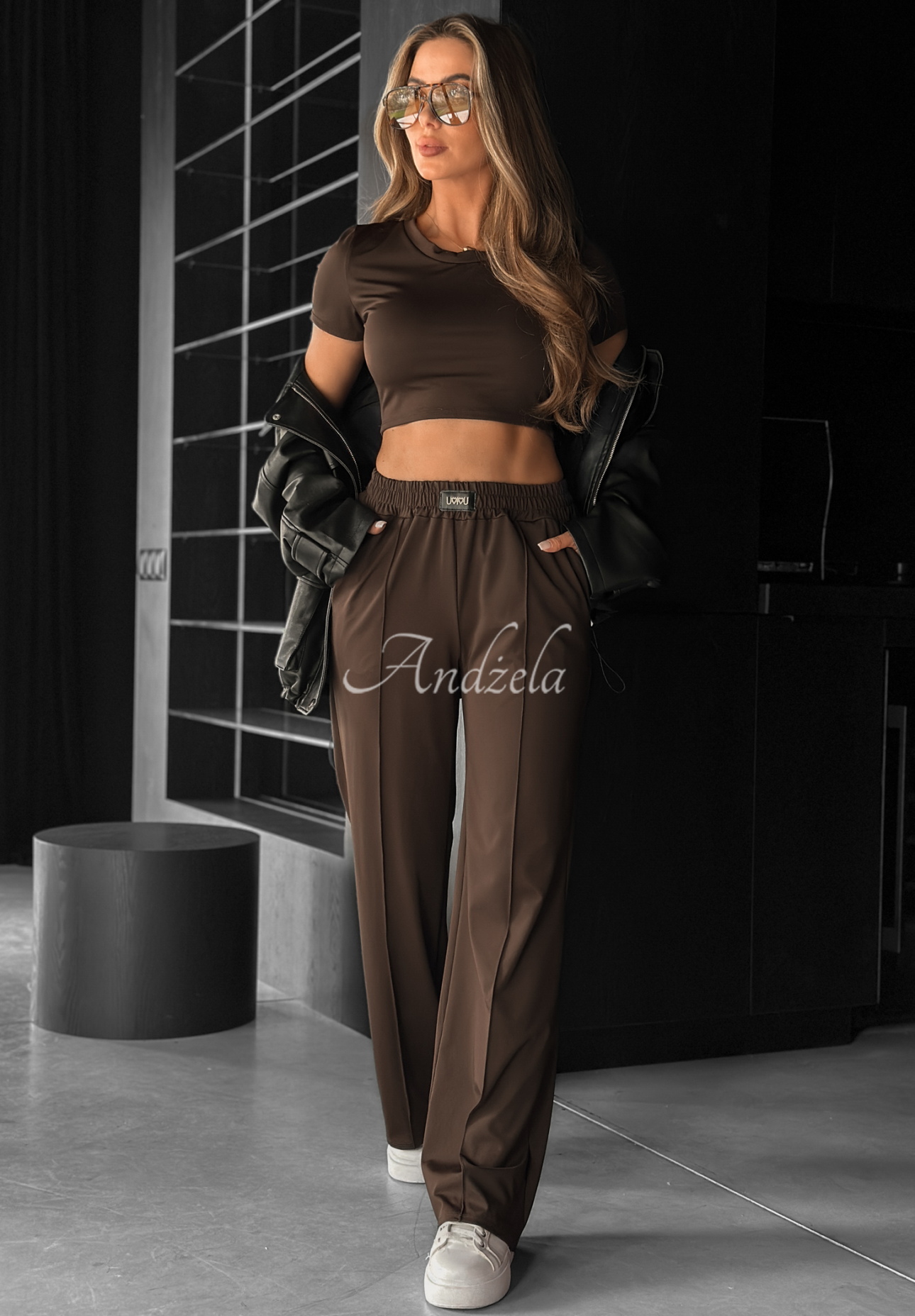 Set de trening format din tricou și pantaloni wide leg Unsent Message