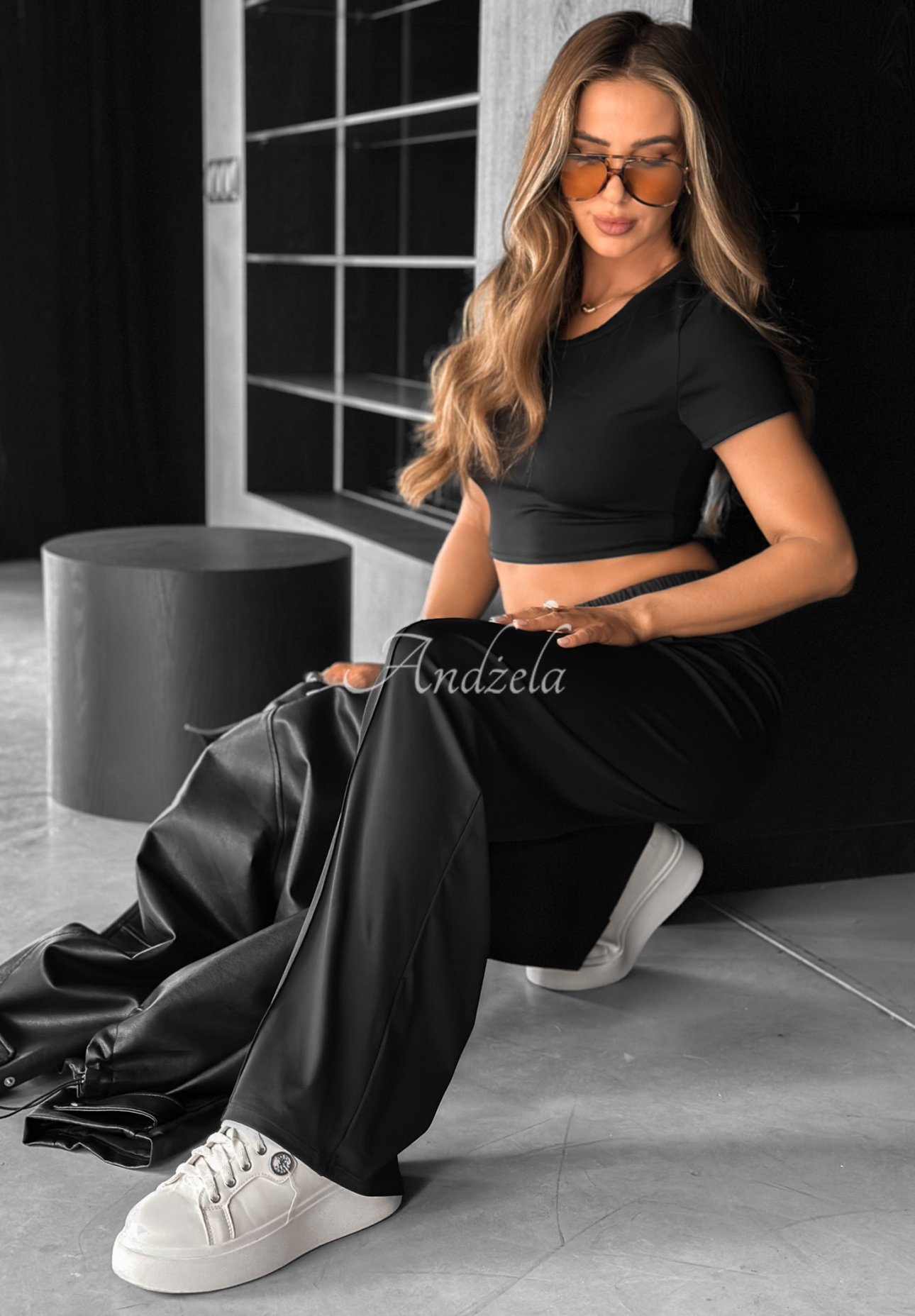 Set de trening format din tricou și pantaloni wide leg Unsent Message