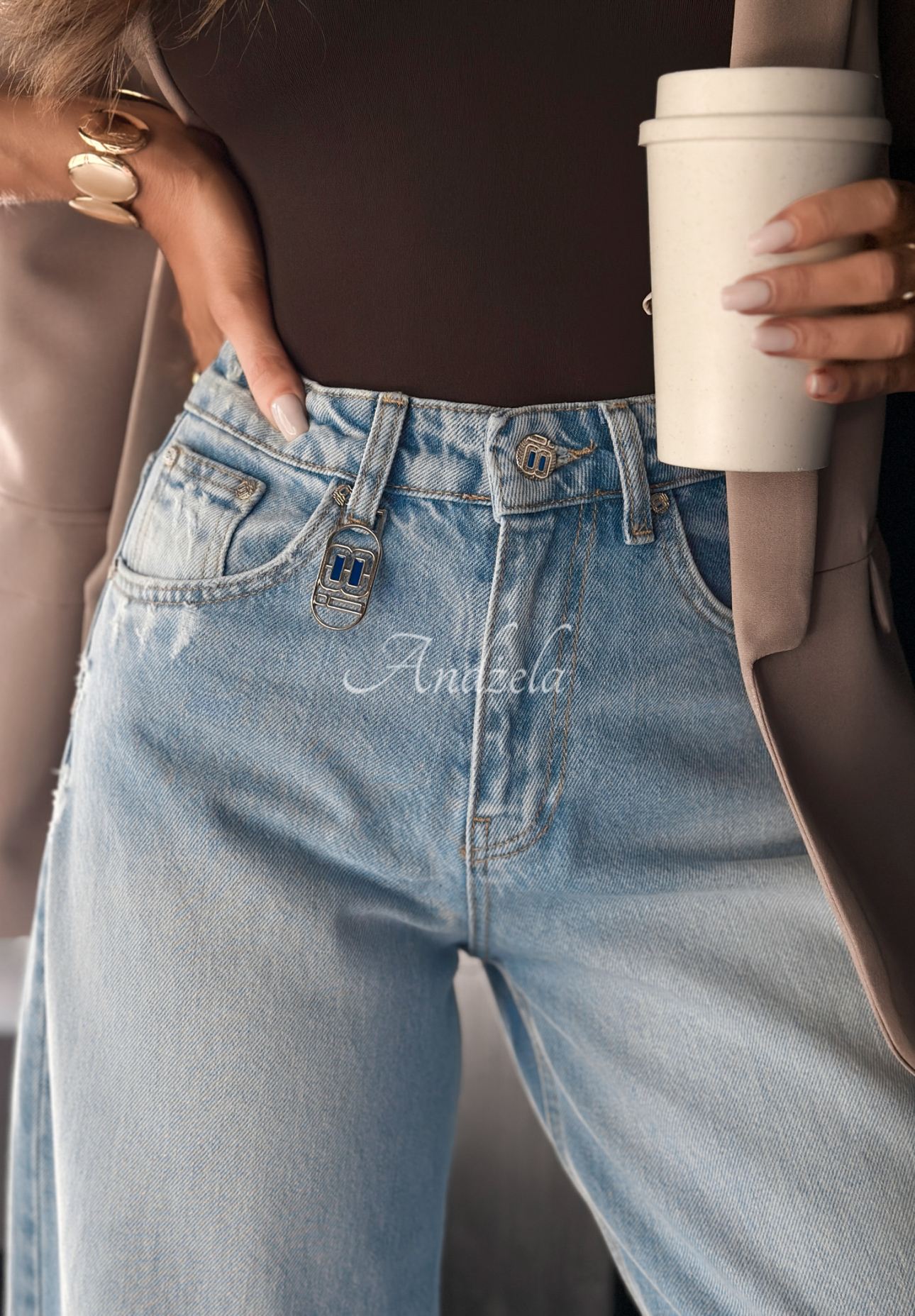 Blugi wide leg cu abraziuni No One Asked