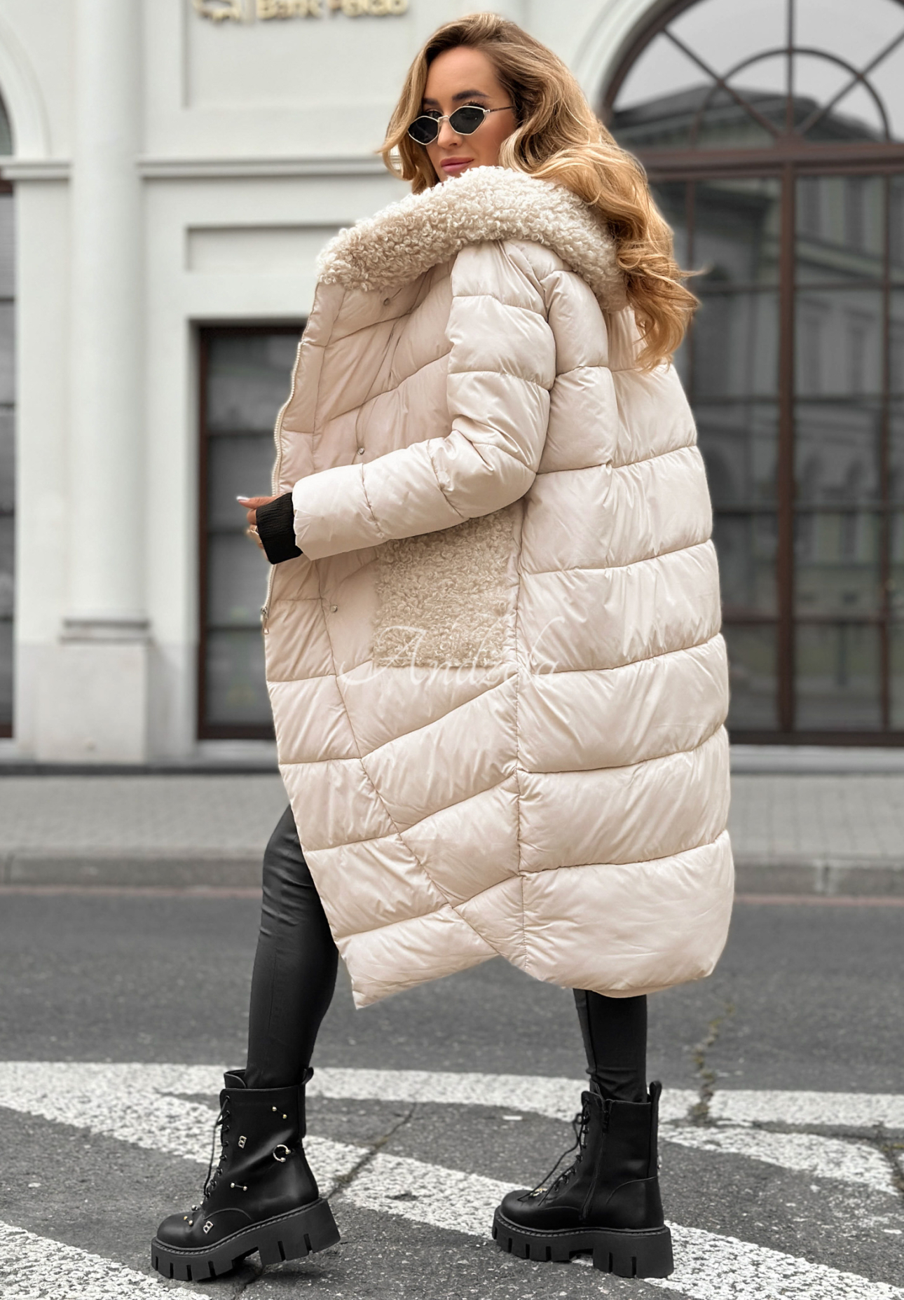Geacă lungă matlasată Long Cold Winter din imitație de lână de miel