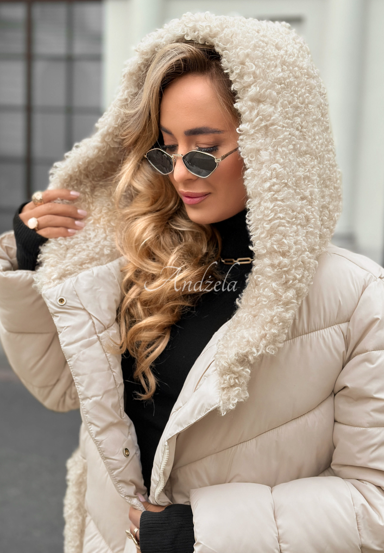 Geacă lungă matlasată Long Cold Winter din imitație de lână de miel