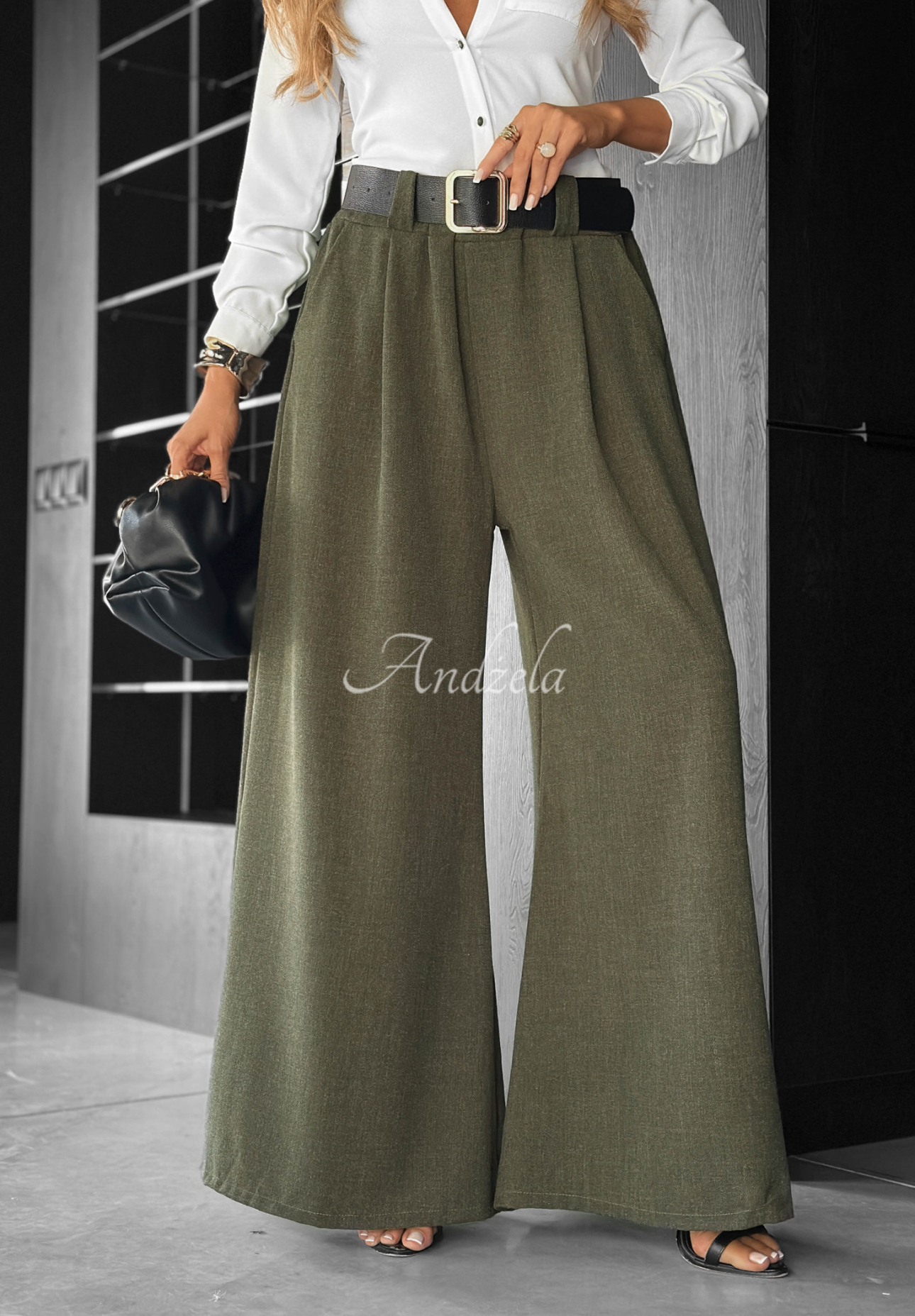 Pantaloni wide leg din material Need Coffee