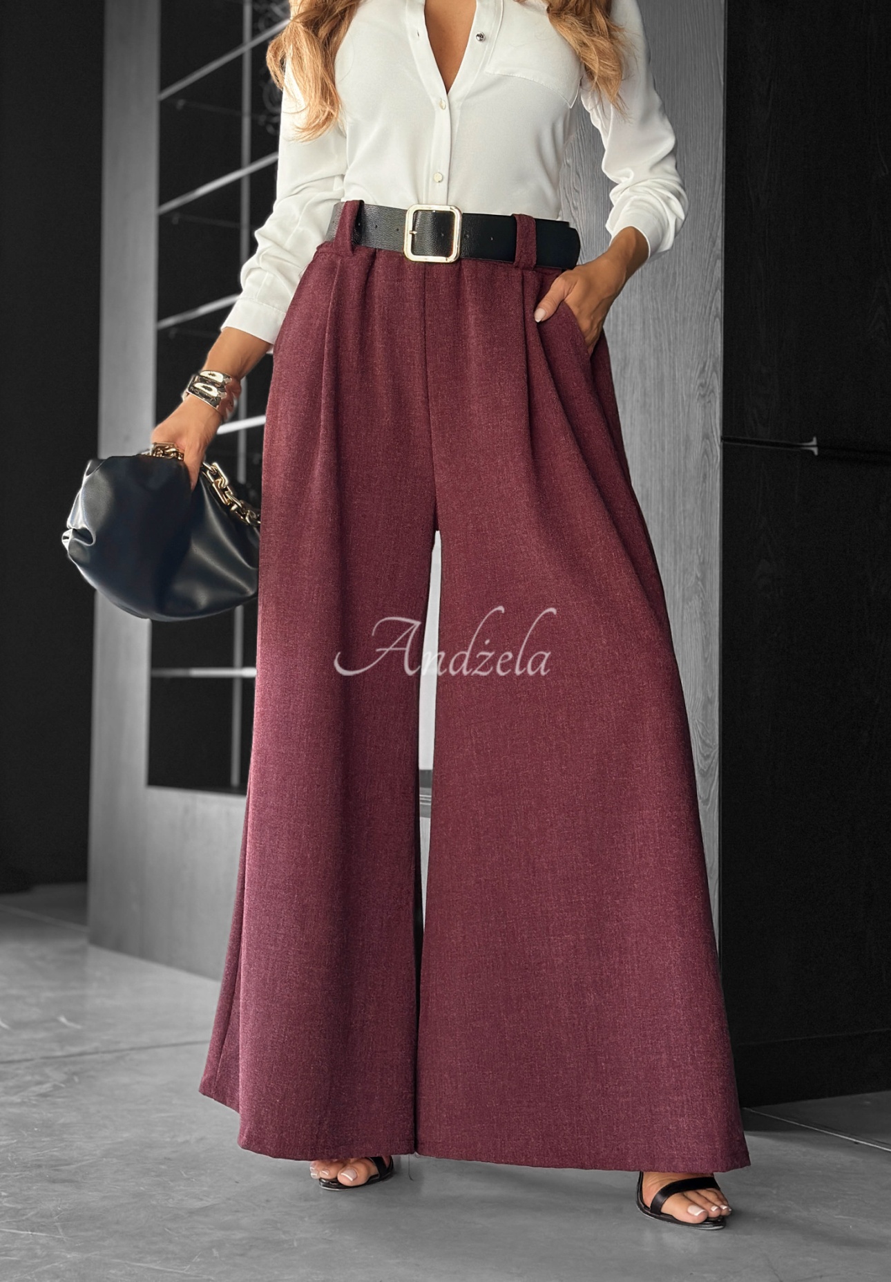 Pantaloni wide leg din material Need Coffee