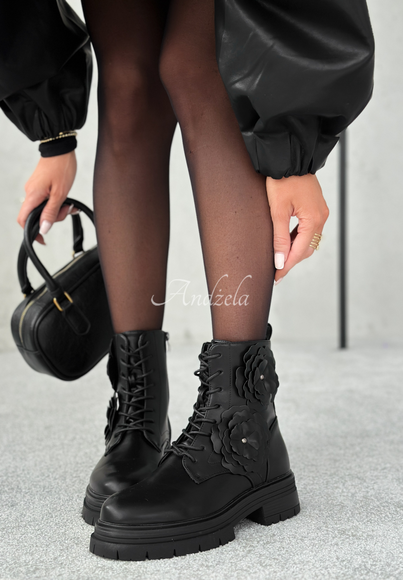 Botine din piele cu flori Whispering Pines