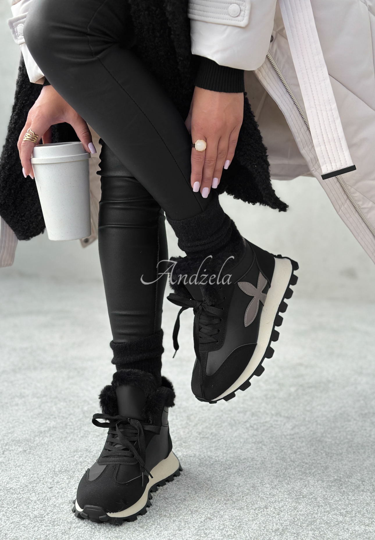 Sneakerși cu blană Getting Really Cold