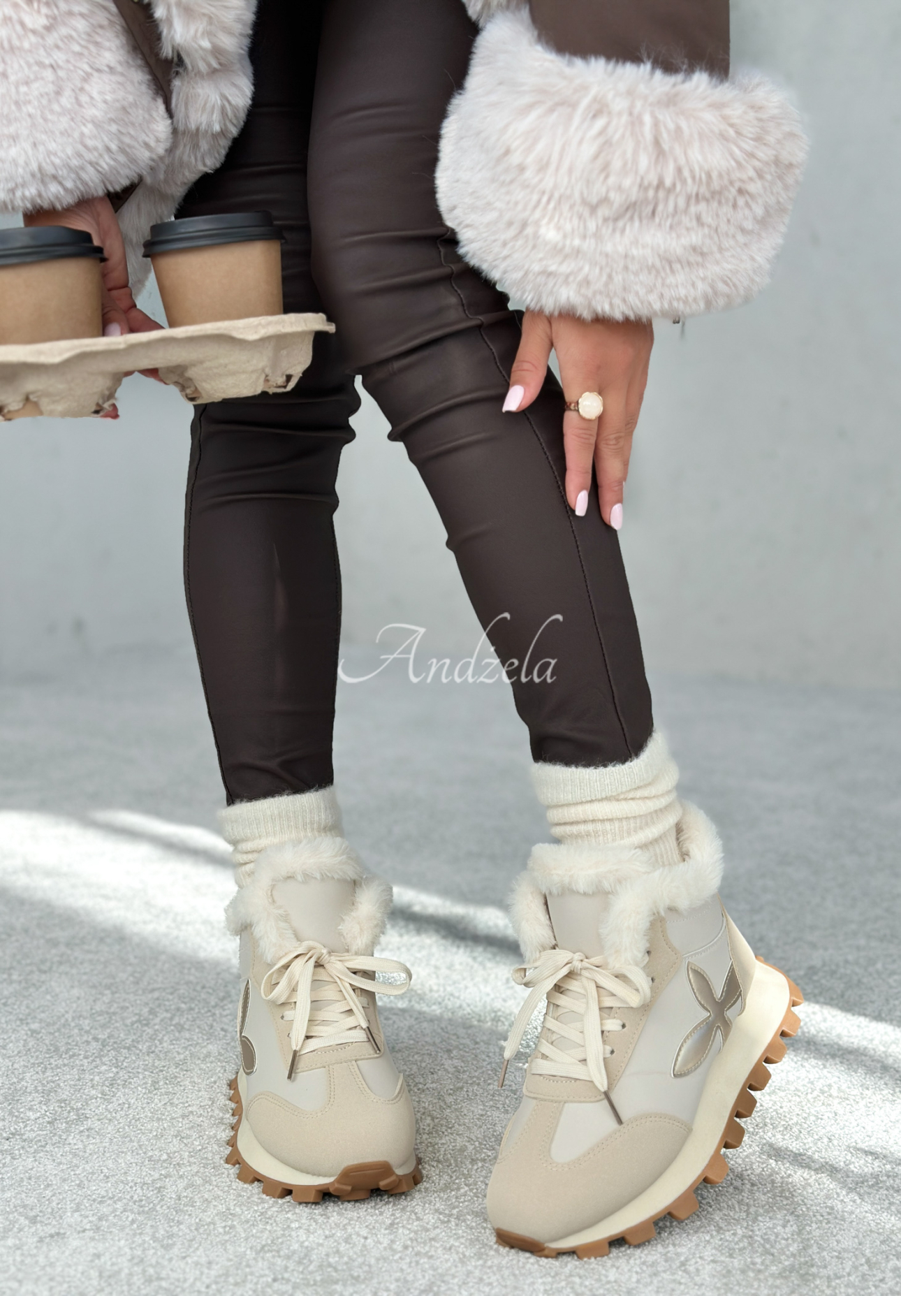 Sneakerși cu blană Getting Really Cold
