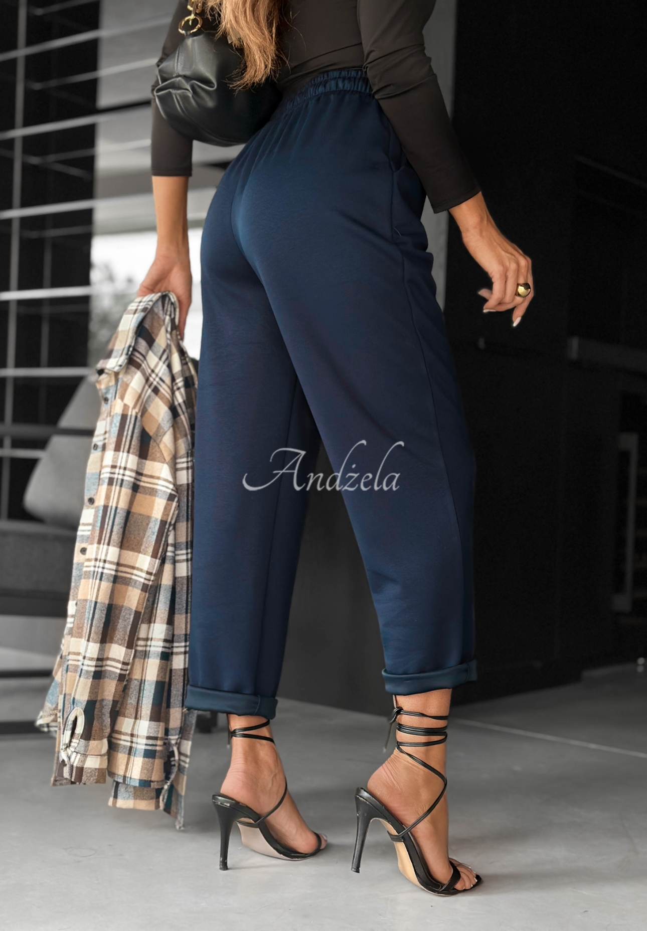 Pantaloni din material cu viscoză Chosen Silence