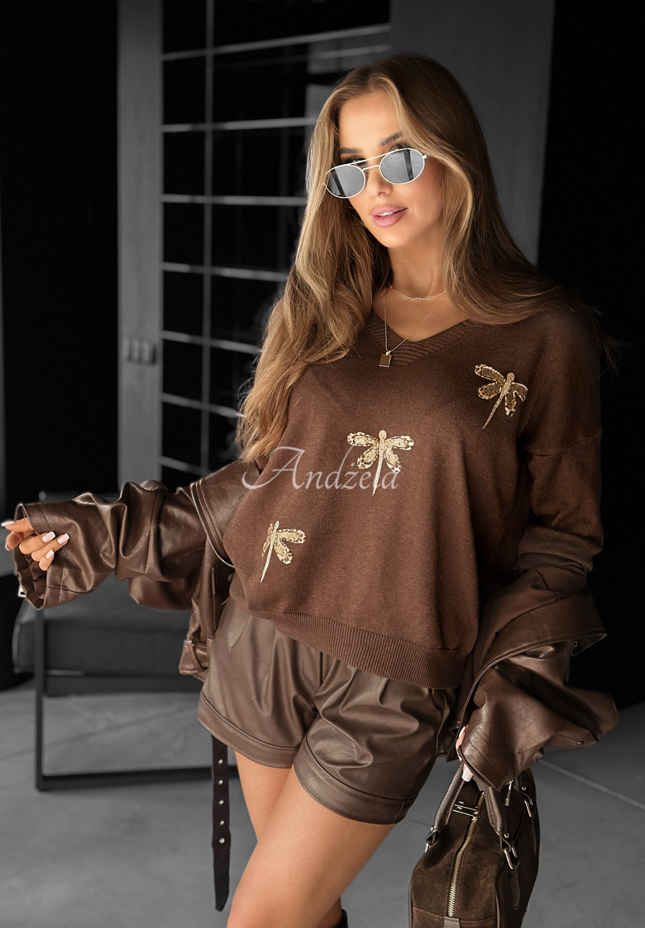 Pulover din viscoză cu aplicație Delicate Wings