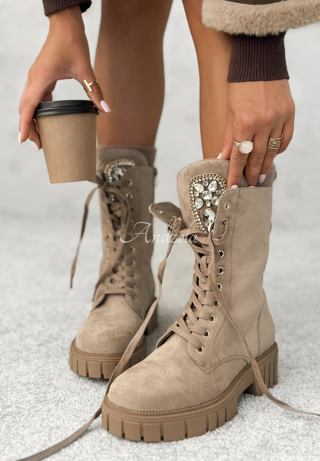 Botine din piele întoarsă cu șireturi și cristale Miles Of Style