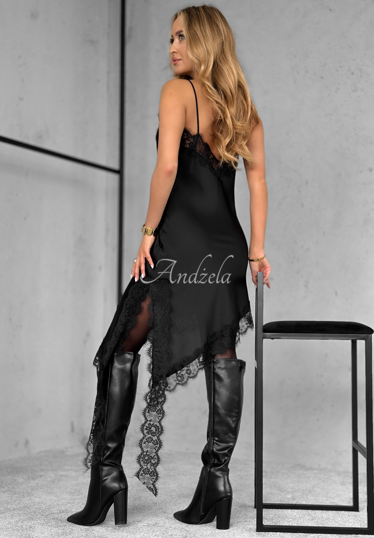 Rochie satinată cu dantelă More Than This