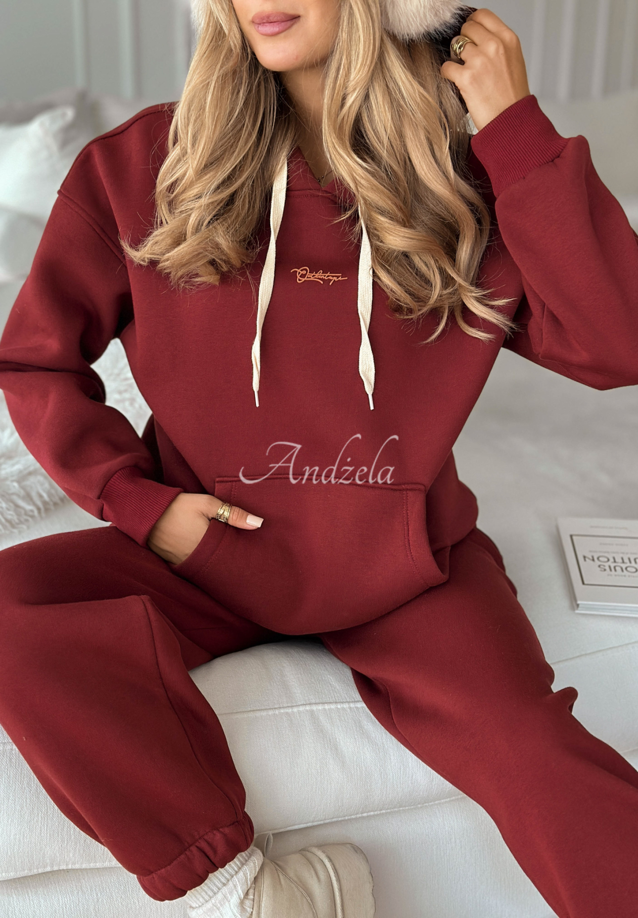 Set de trening format din hanorac și pantaloni She Did That