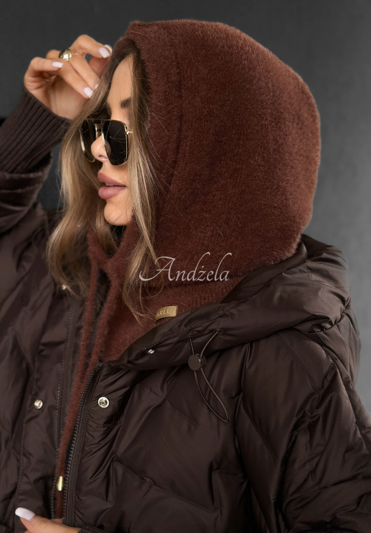 Guler cu glugă din material cu alpaca Long Nights