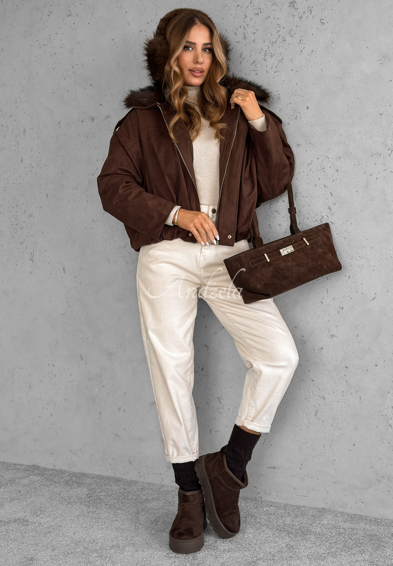 Geacă scurtă din piele întoarsă cu blană Snuggle In