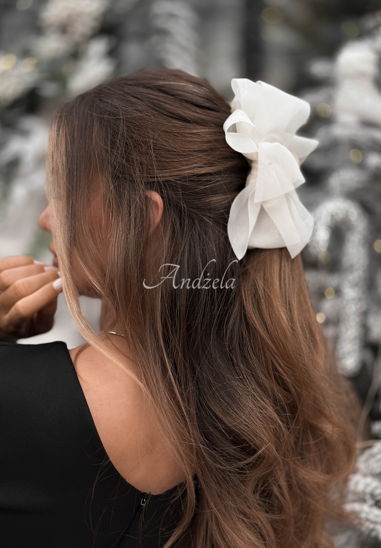 Clamă pentru păr cu fundiță Belle Tie