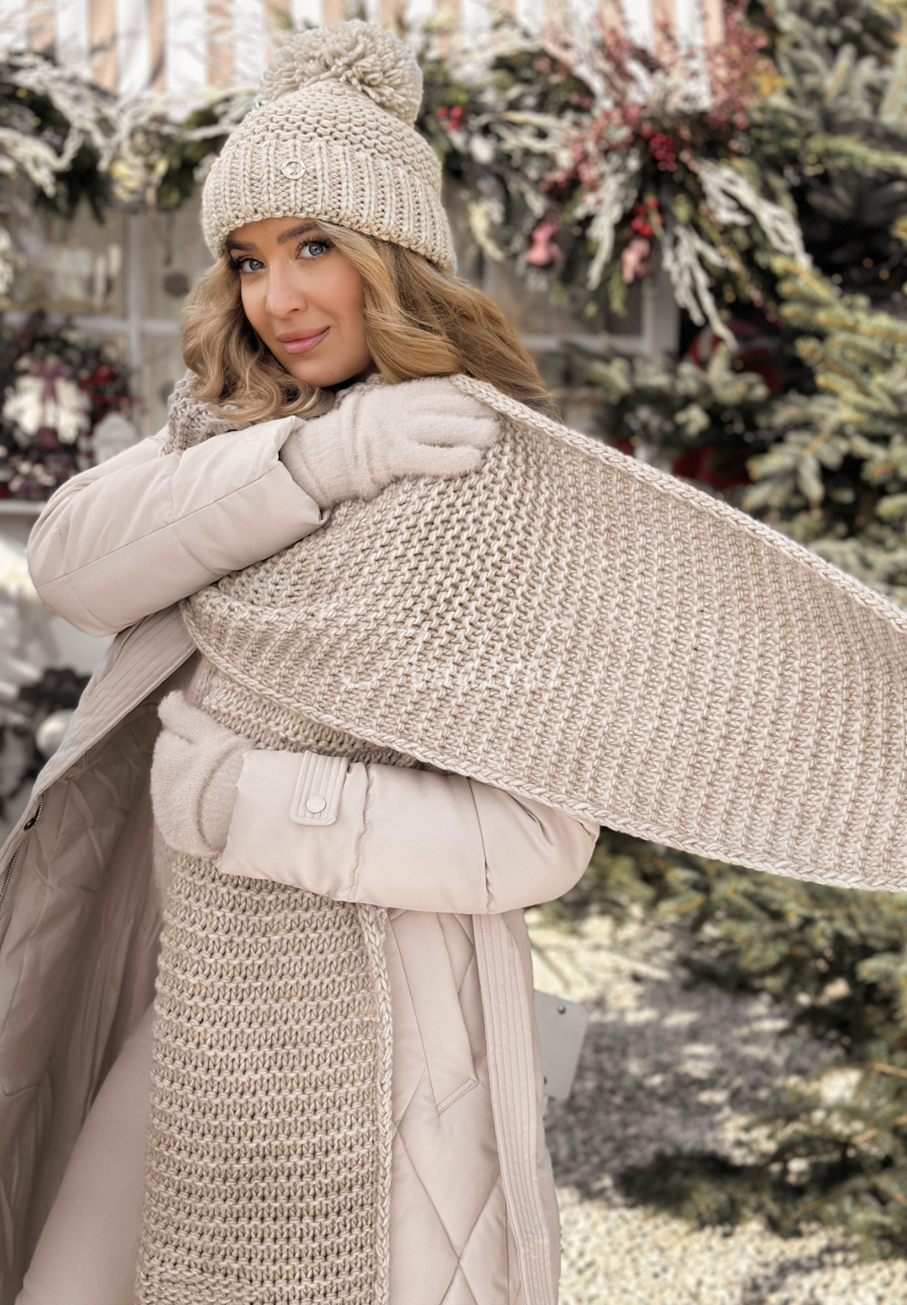 Set căciulă și fular din lână Best Winter Days