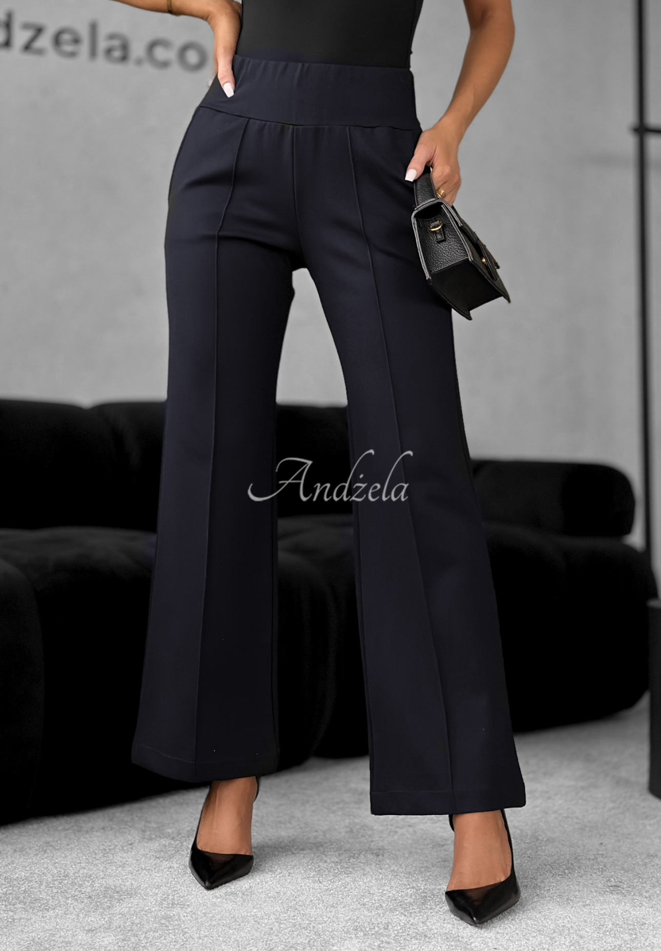 Pantaloni evazați din material Can't Ignore Me