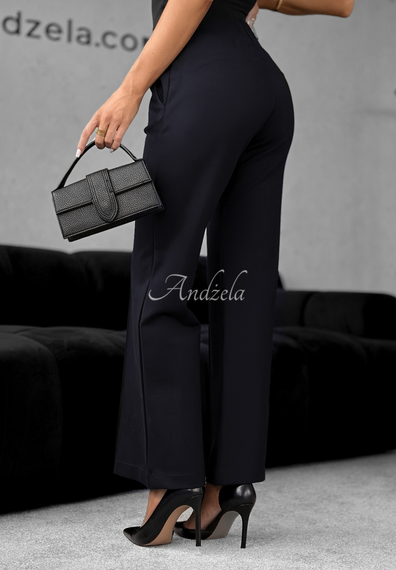 Pantaloni evazați din material Can&#039;t Ignore Me