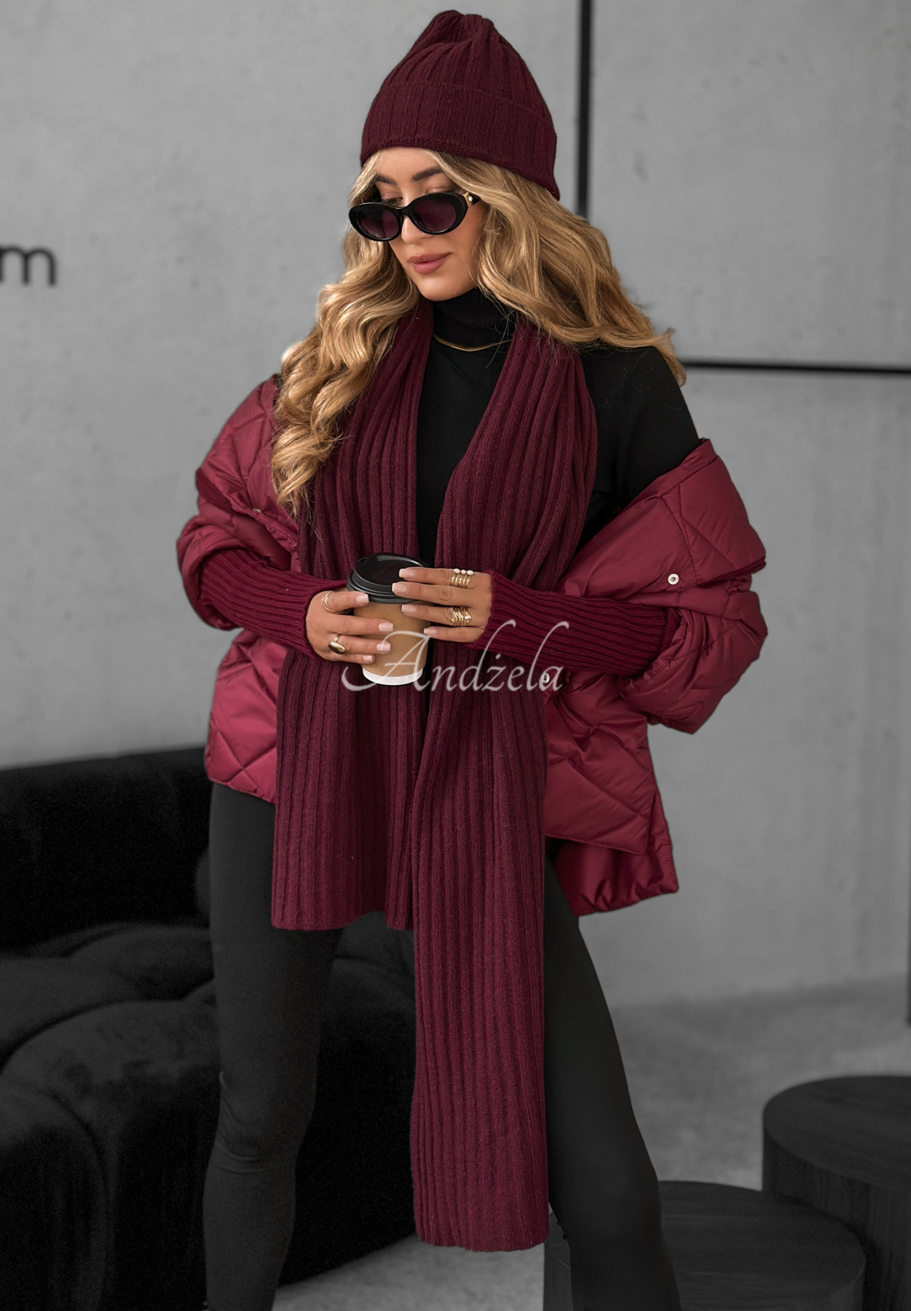 Set cu striații format din căciulă și fular din lână și cașmir Snow Dates