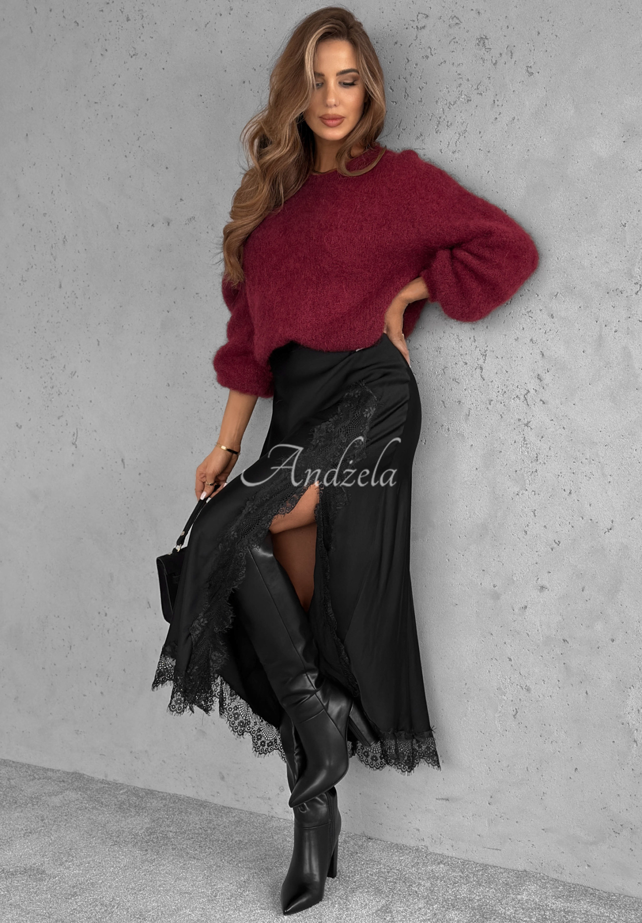 Fustă midi satinată din viscoză cu dantelă Hot Topic