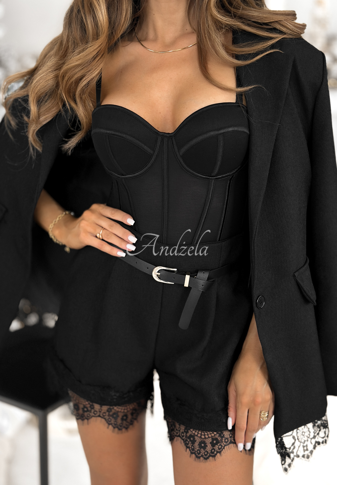 Pantaloni scurți cu dantelă Almost Forever