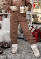 Compleu de trening Hanorac i Pantaloni So Happy Because Winter ciocolatiu
