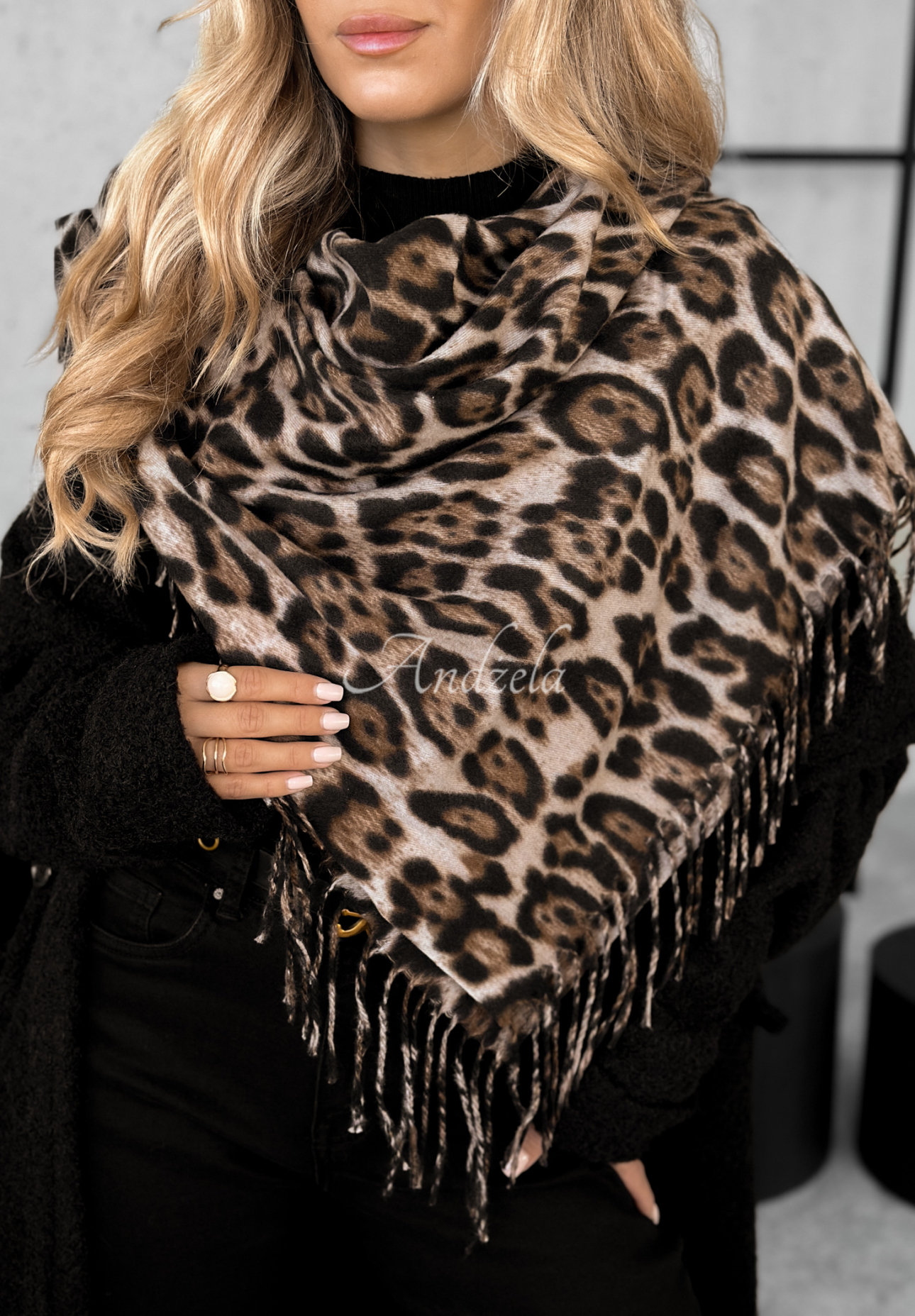 Eșarfă din viscoză cu franjuri și imprimeu leopard Wild Cold