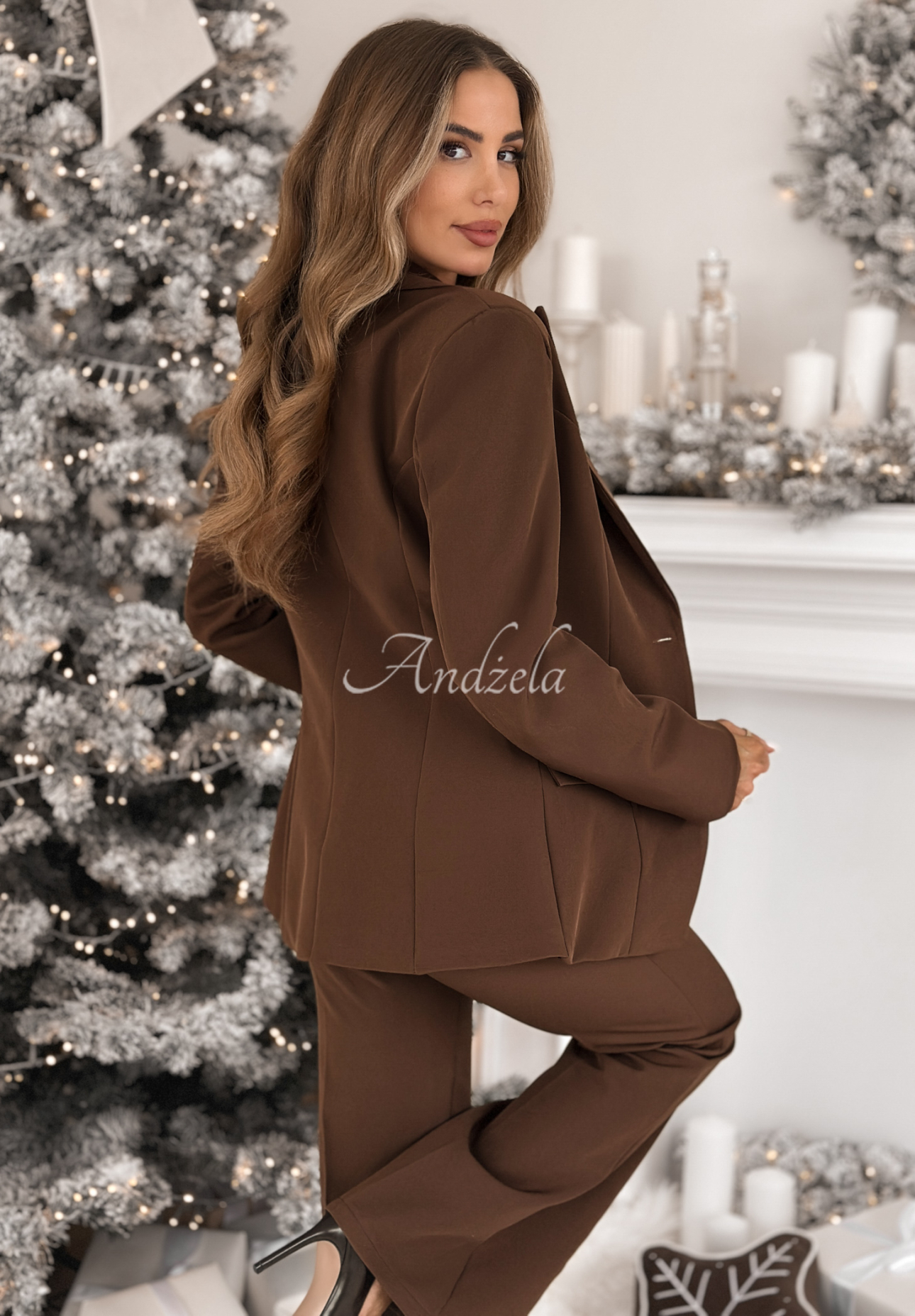 Compleu cu sacou cambrat și pantaloni evazați Say My Name