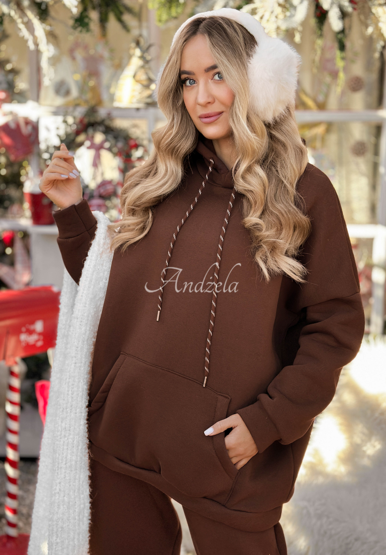 Set de trening format din hanorac și pantaloni Chill Code