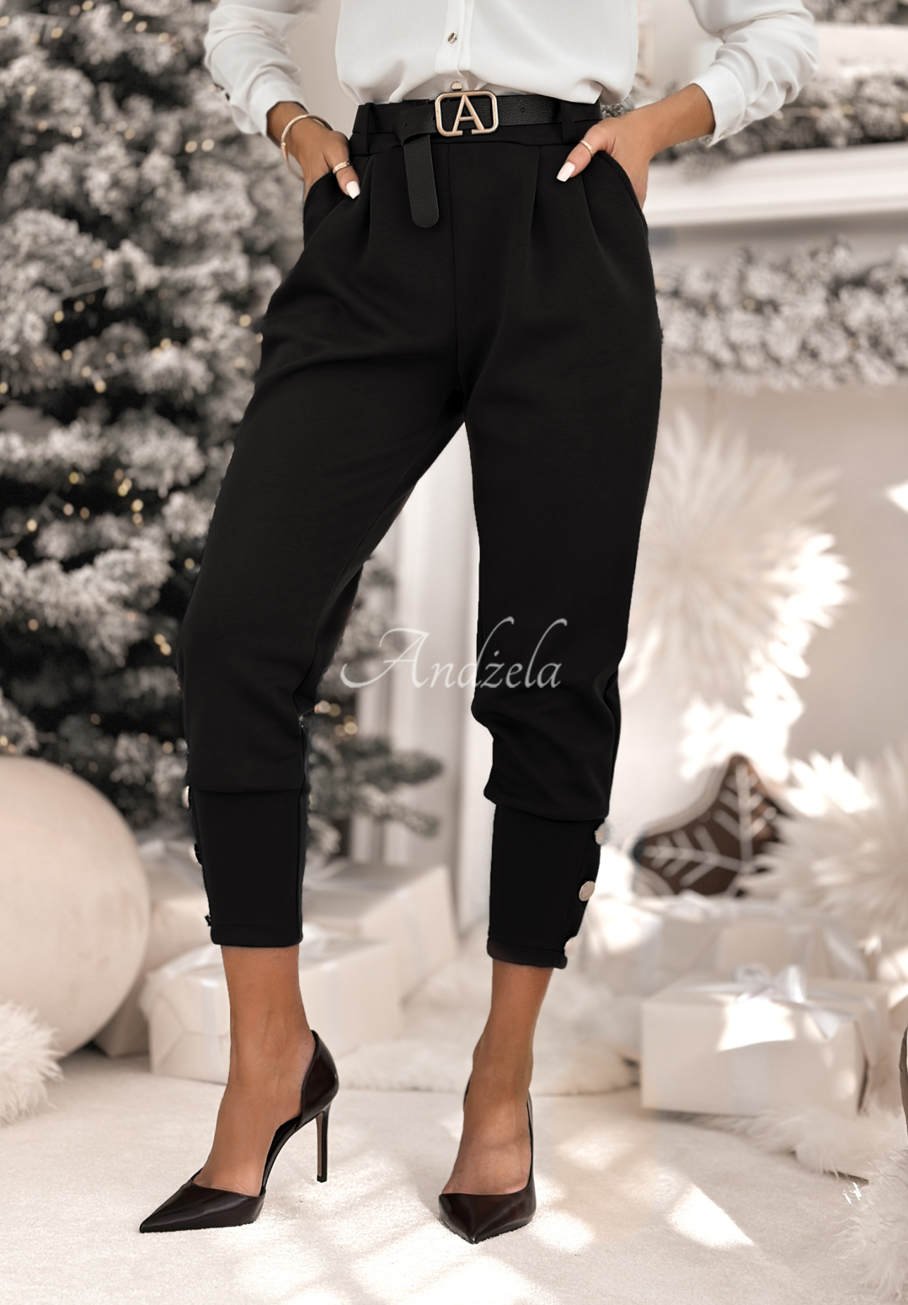 Pantaloni din material cu nasturi Take A Peek