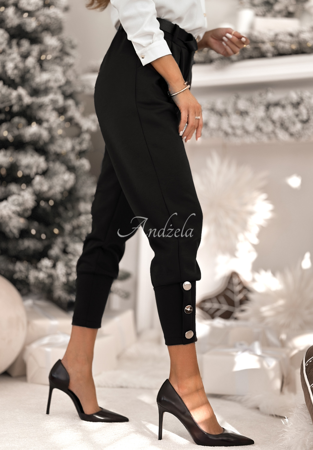 Pantaloni din material cu nasturi Take A Peek