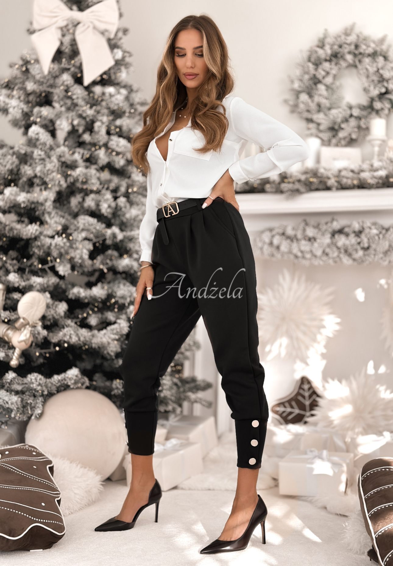 Pantaloni din material cu nasturi Take A Peek