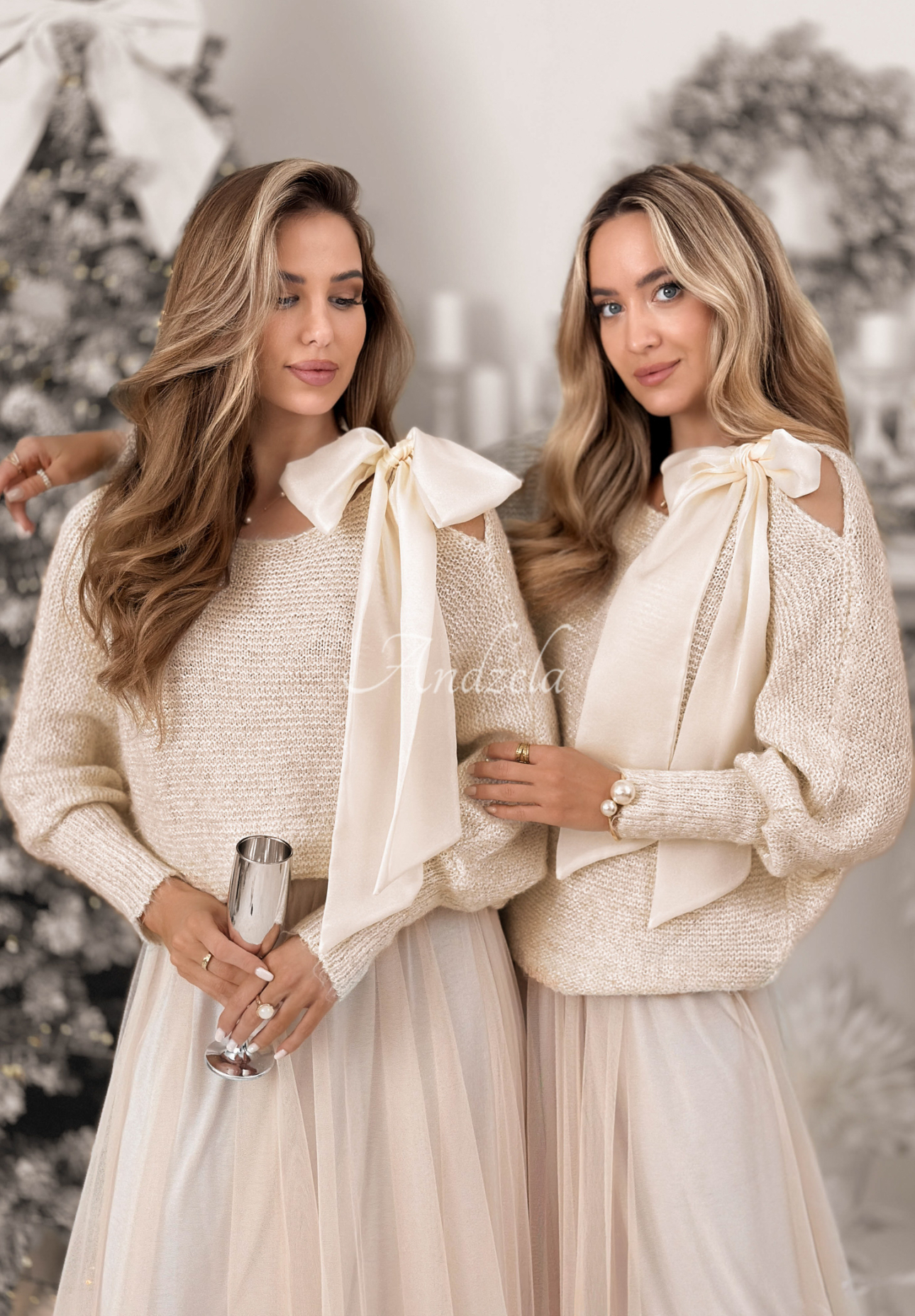 Pulover oversize cu paiete și fundiță Dreams Of Snow