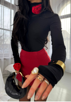 Bluză z golfem i różami La Milla Bouquet Of Roses negru