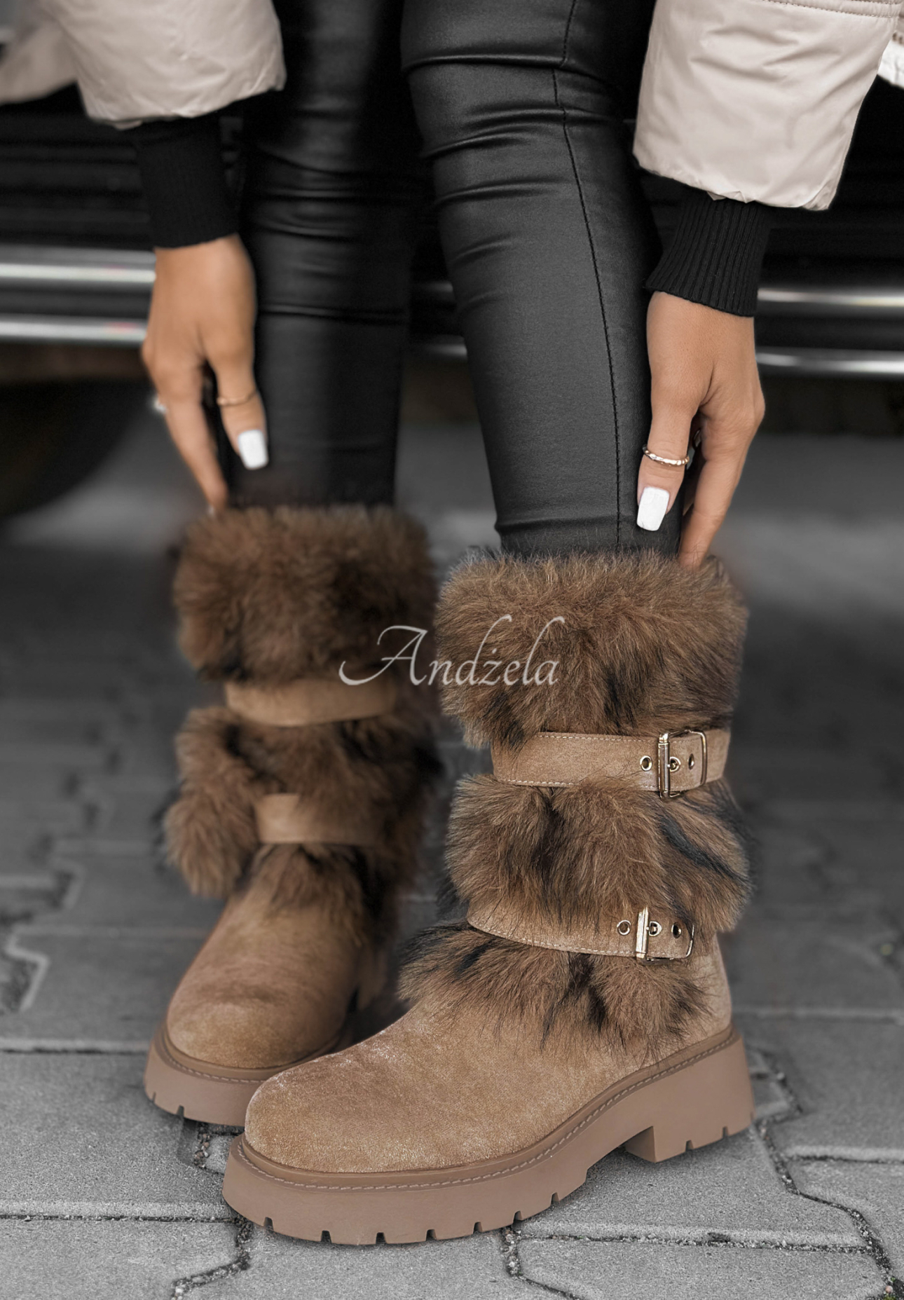 Botine din piele întoarsă cu blăniță North Pole Escape