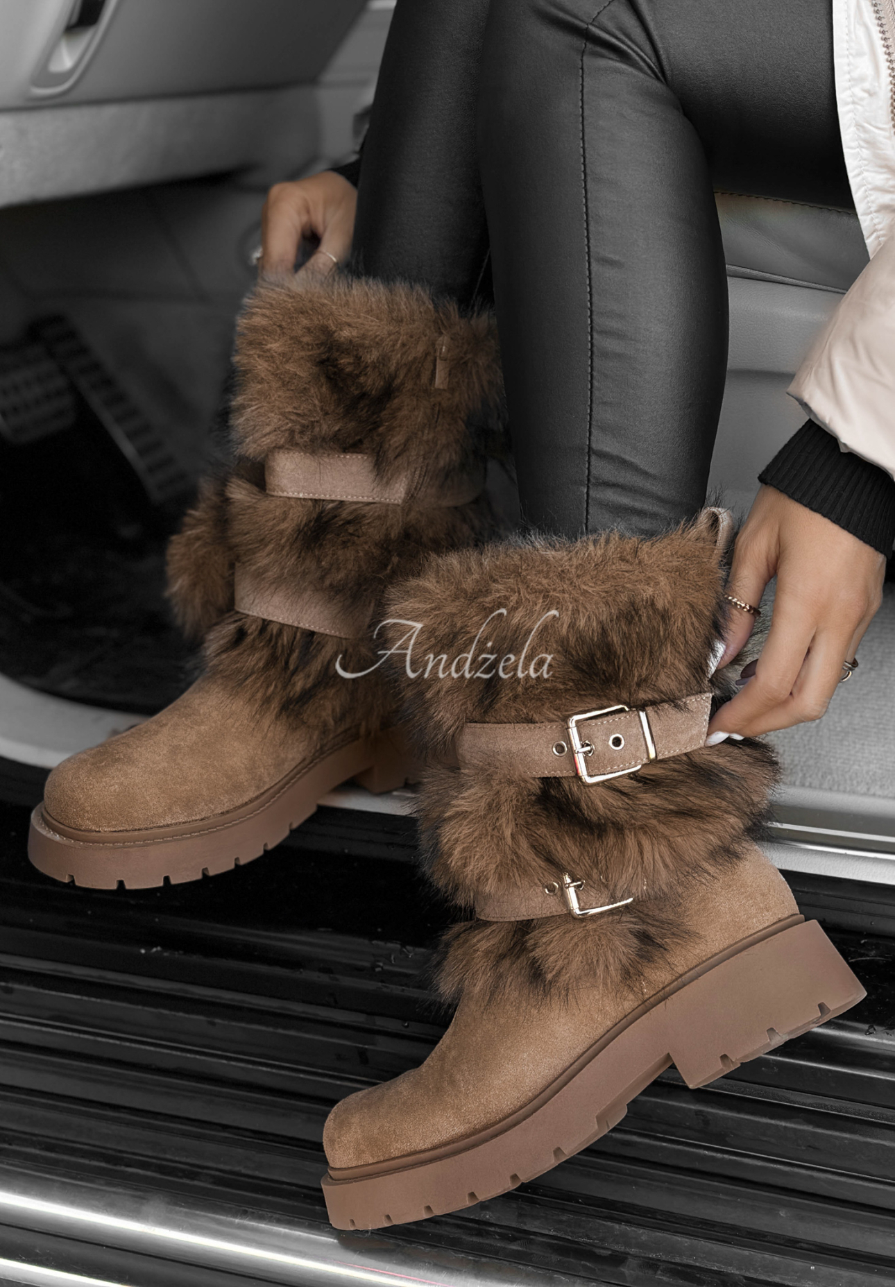 Botine din piele întoarsă cu blăniță North Pole Escape