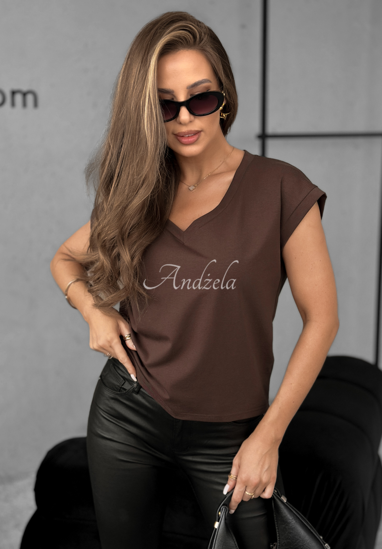 Tricou V-neck