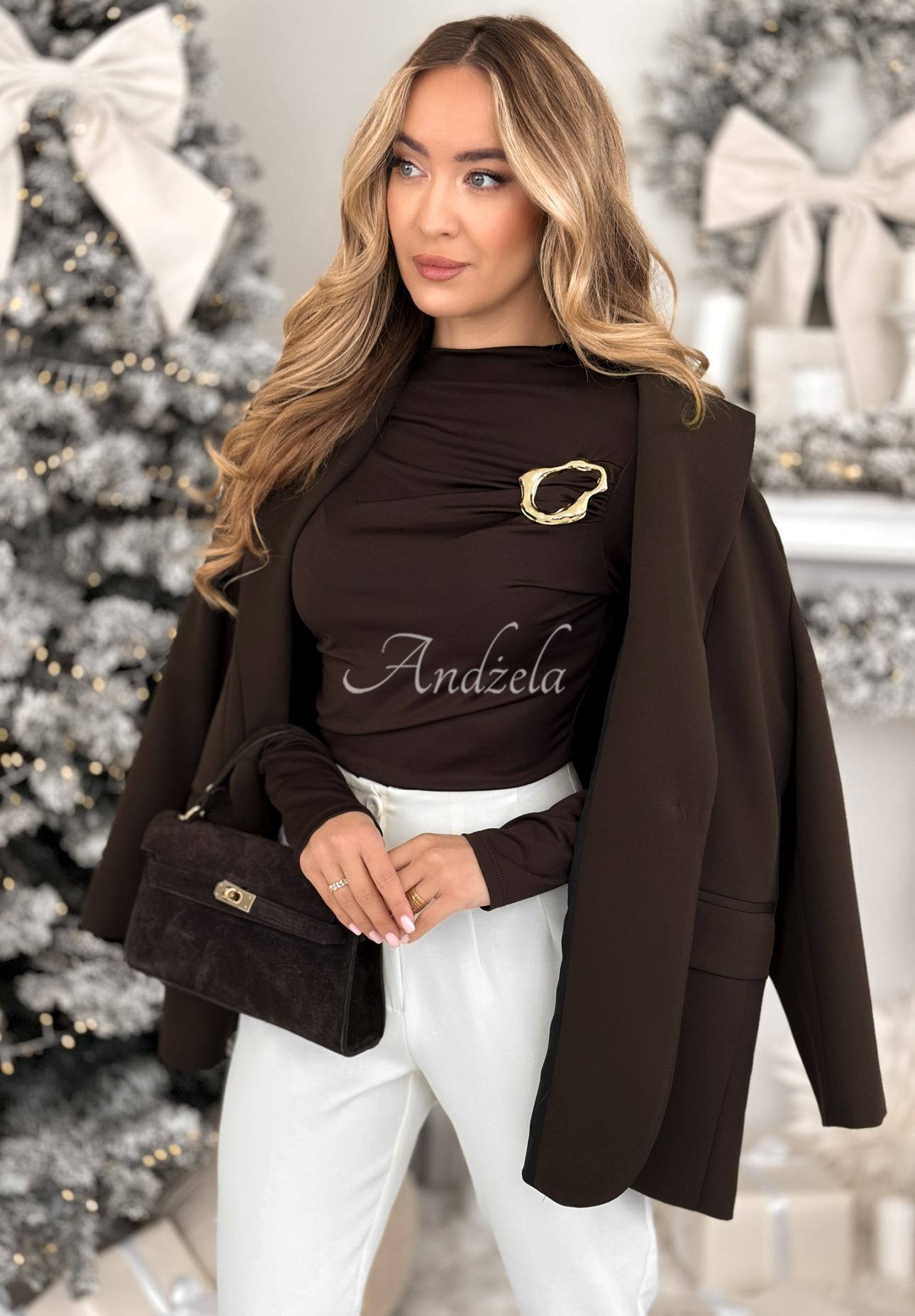 Bluză cu pliuri și aplicație decorativă No Feelings