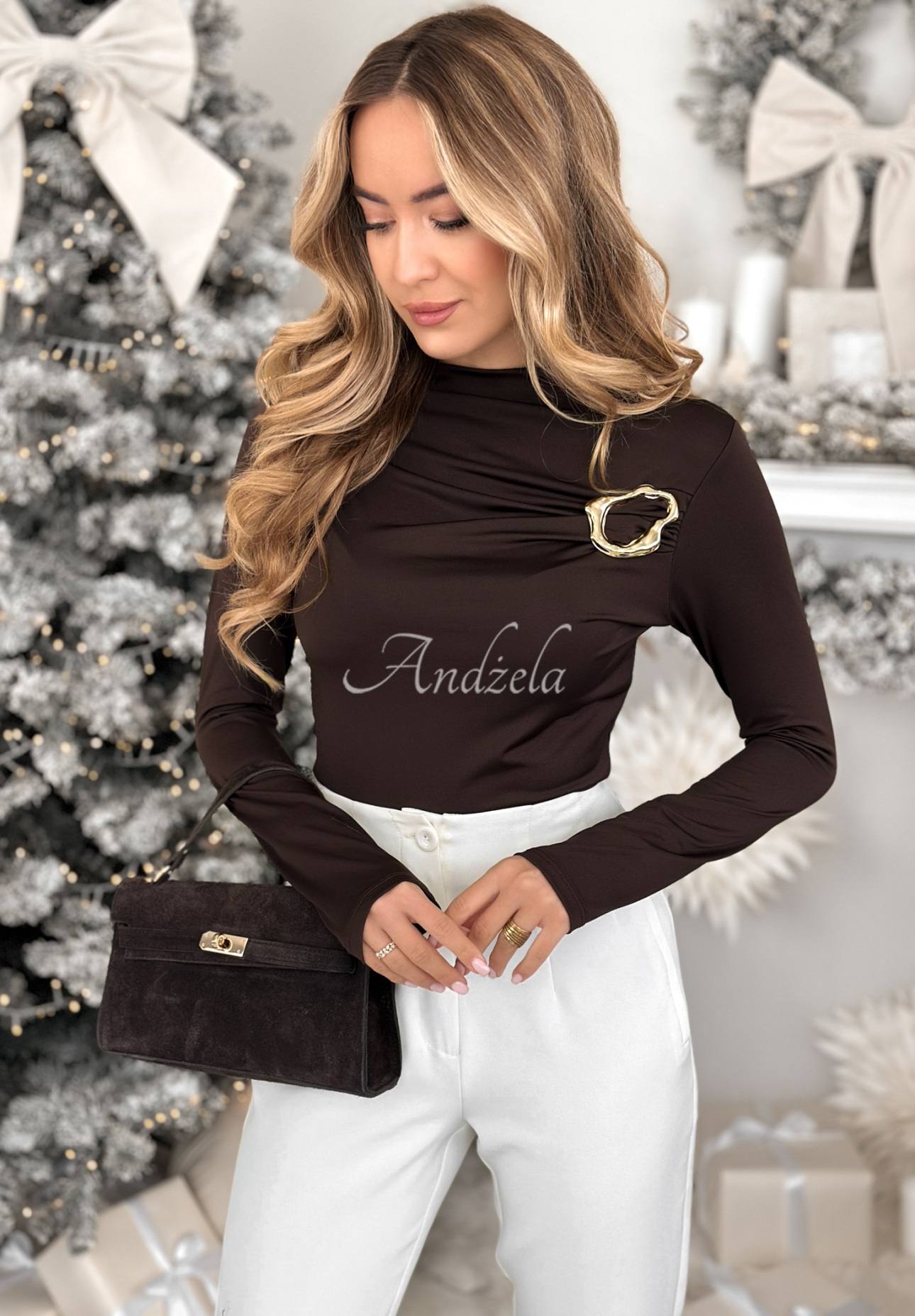 Bluză cu pliuri și aplicație decorativă No Feelings