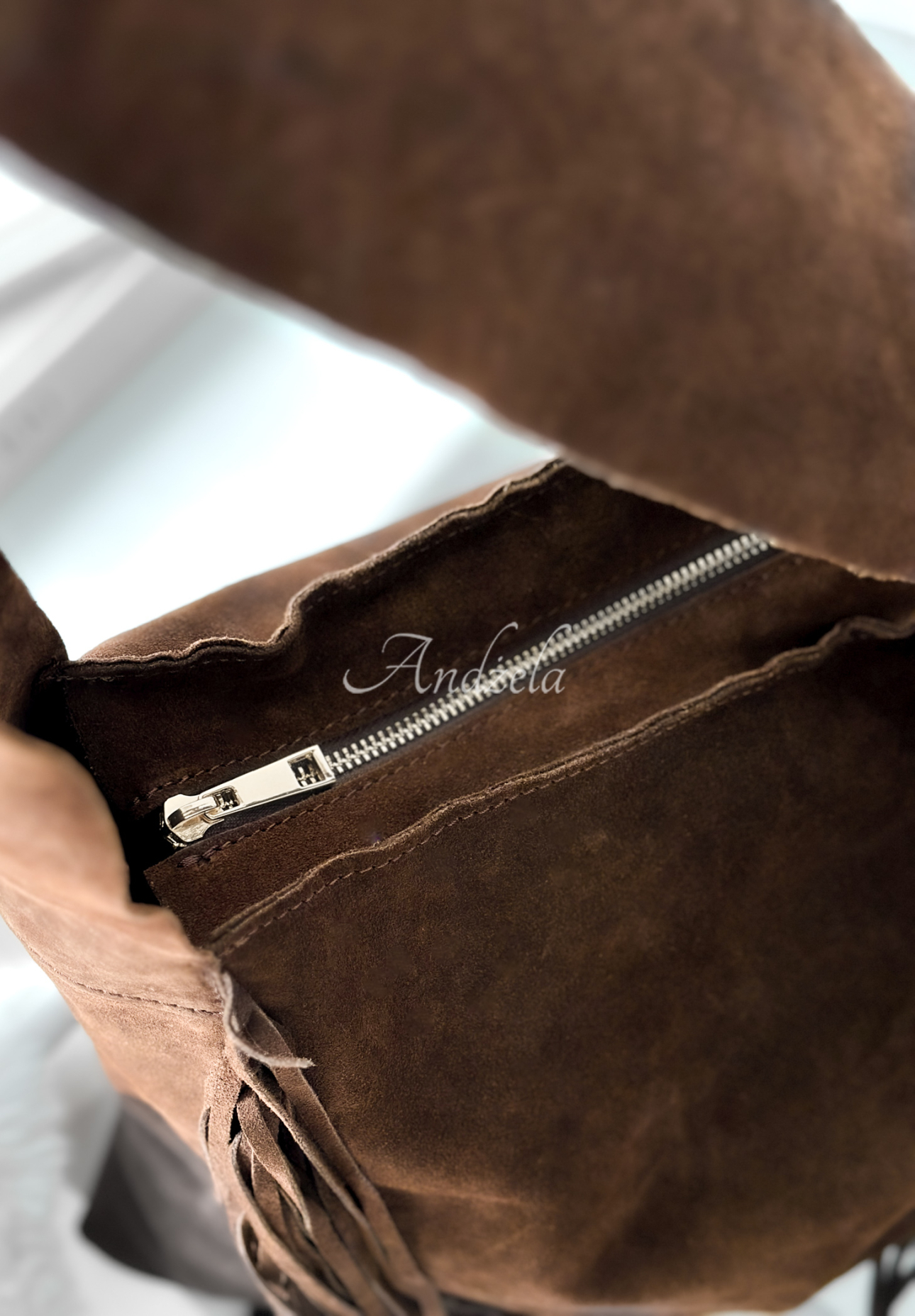 Geantă din piele întoarsă Maybe Next Time cu franjuri