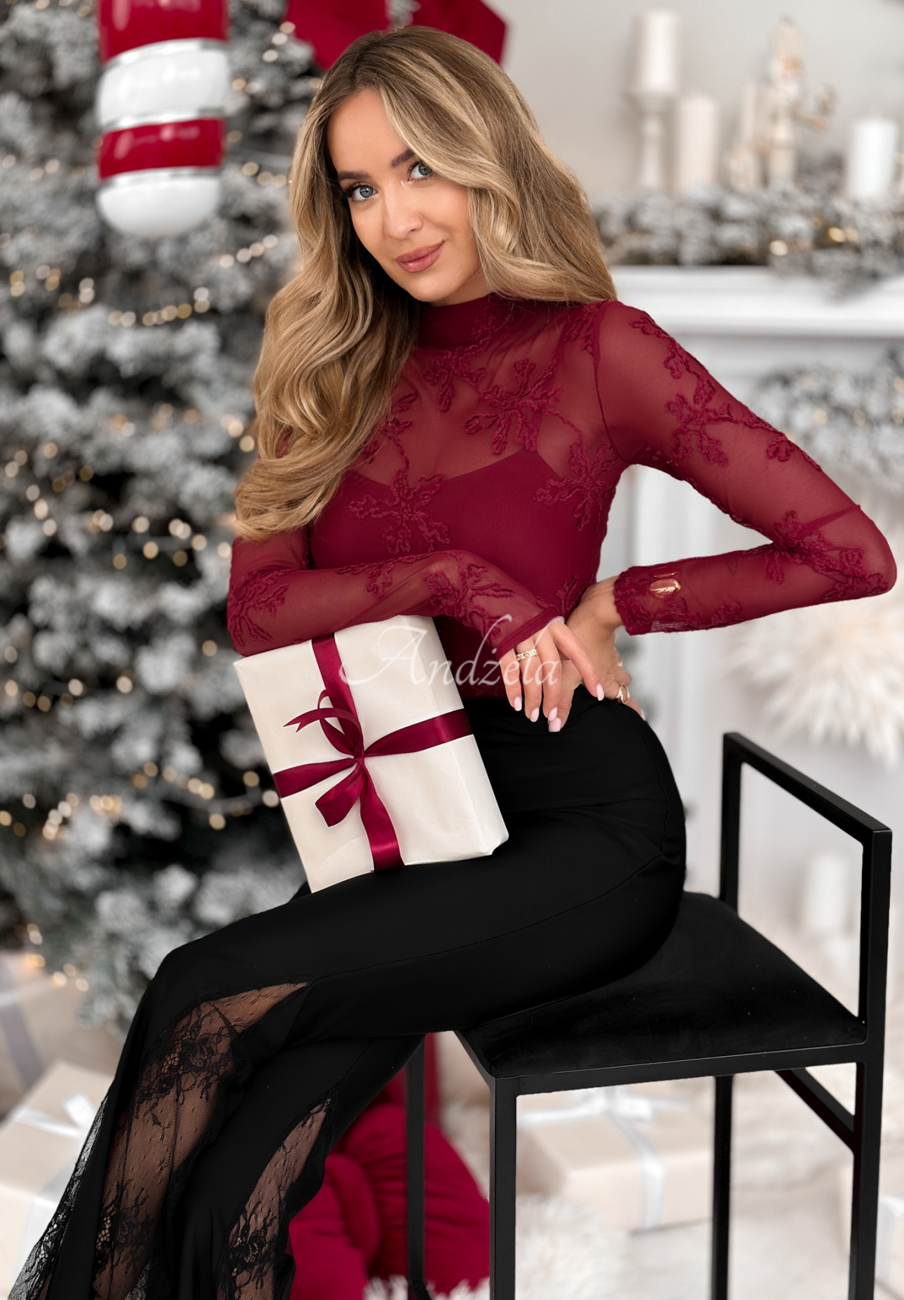 Pantaloni evazați din material cu dantelă Compliment Me