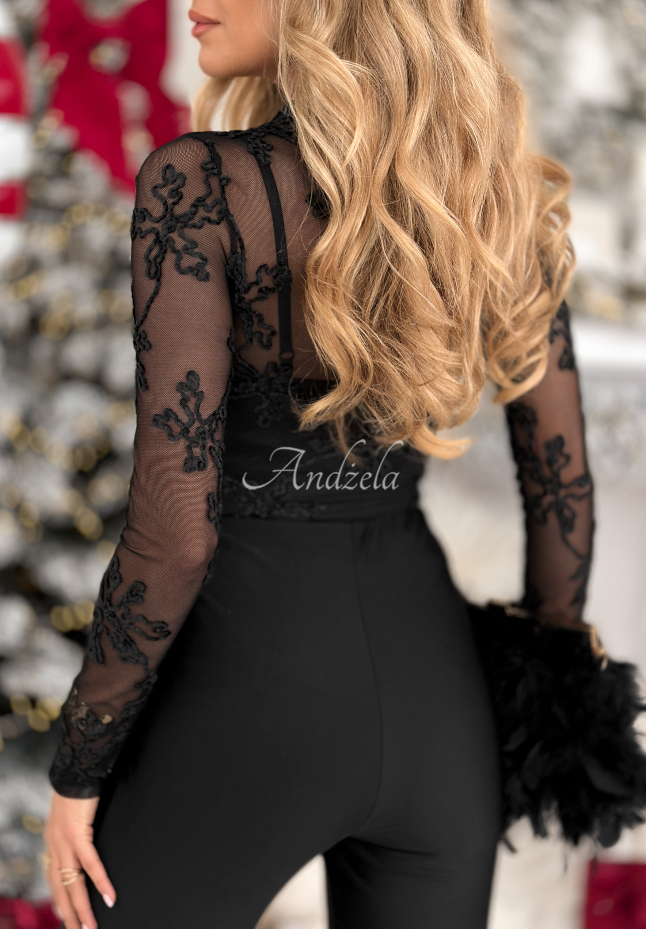 Bluză din plasă cu broderii Go On A Date